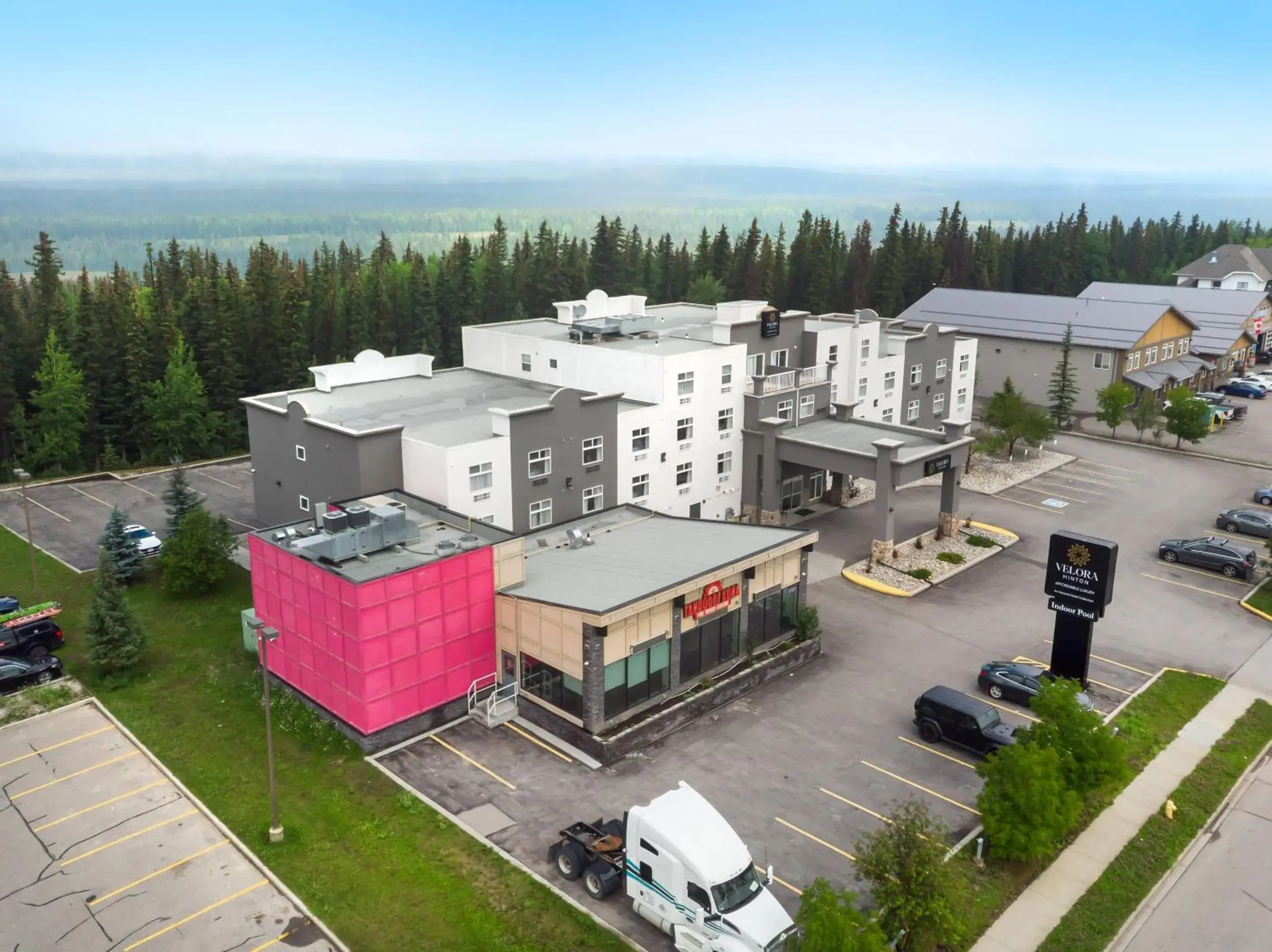 Property building in Velora Hinton, an Ascend Collection Hotel Property building in Velora Hinton, an Ascend Collection Hotel