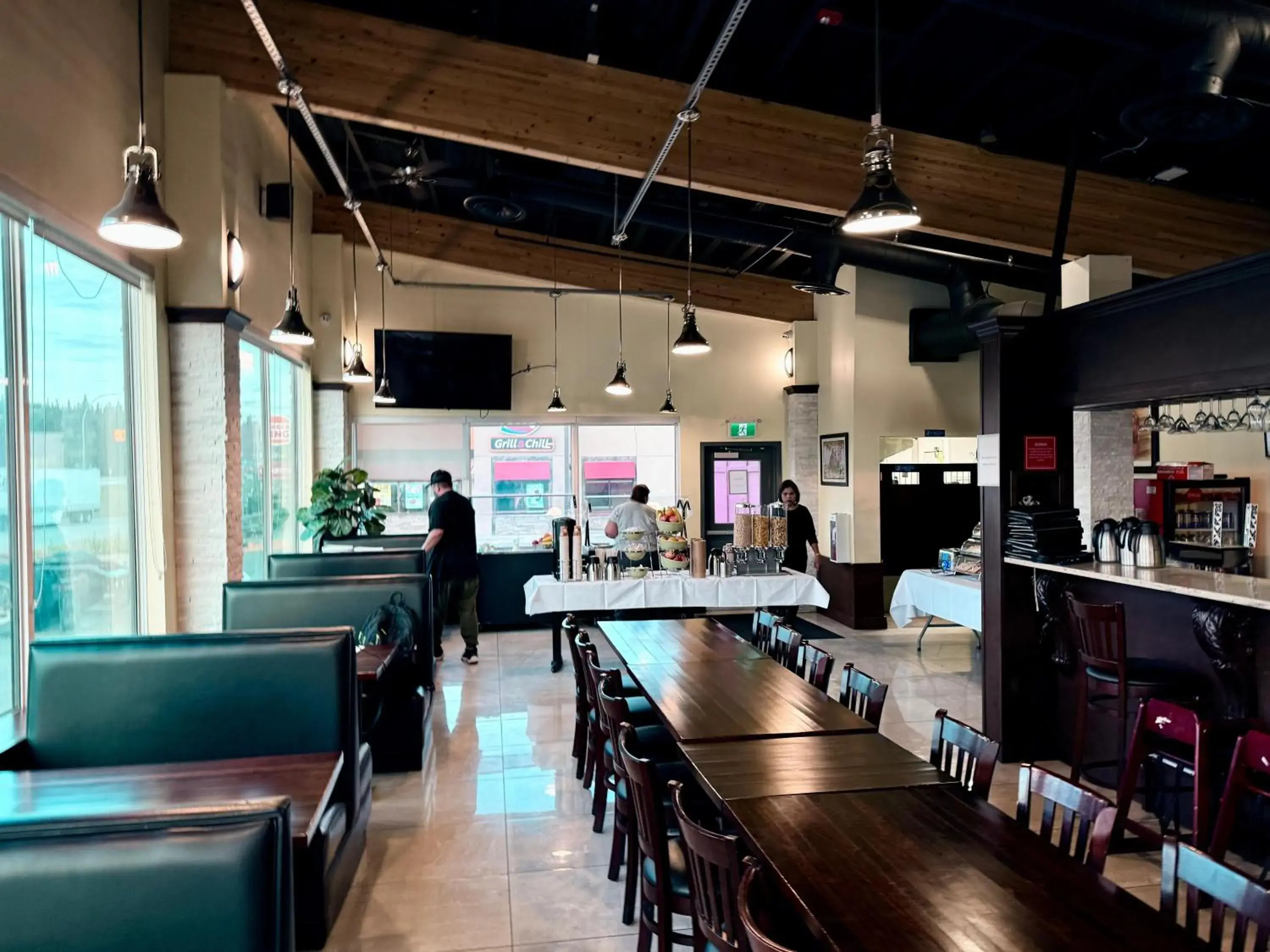 Breakfast in Velora Hinton, an Ascend Collection Hotel Breakfast in Velora Hinton, an Ascend Collection Hotel