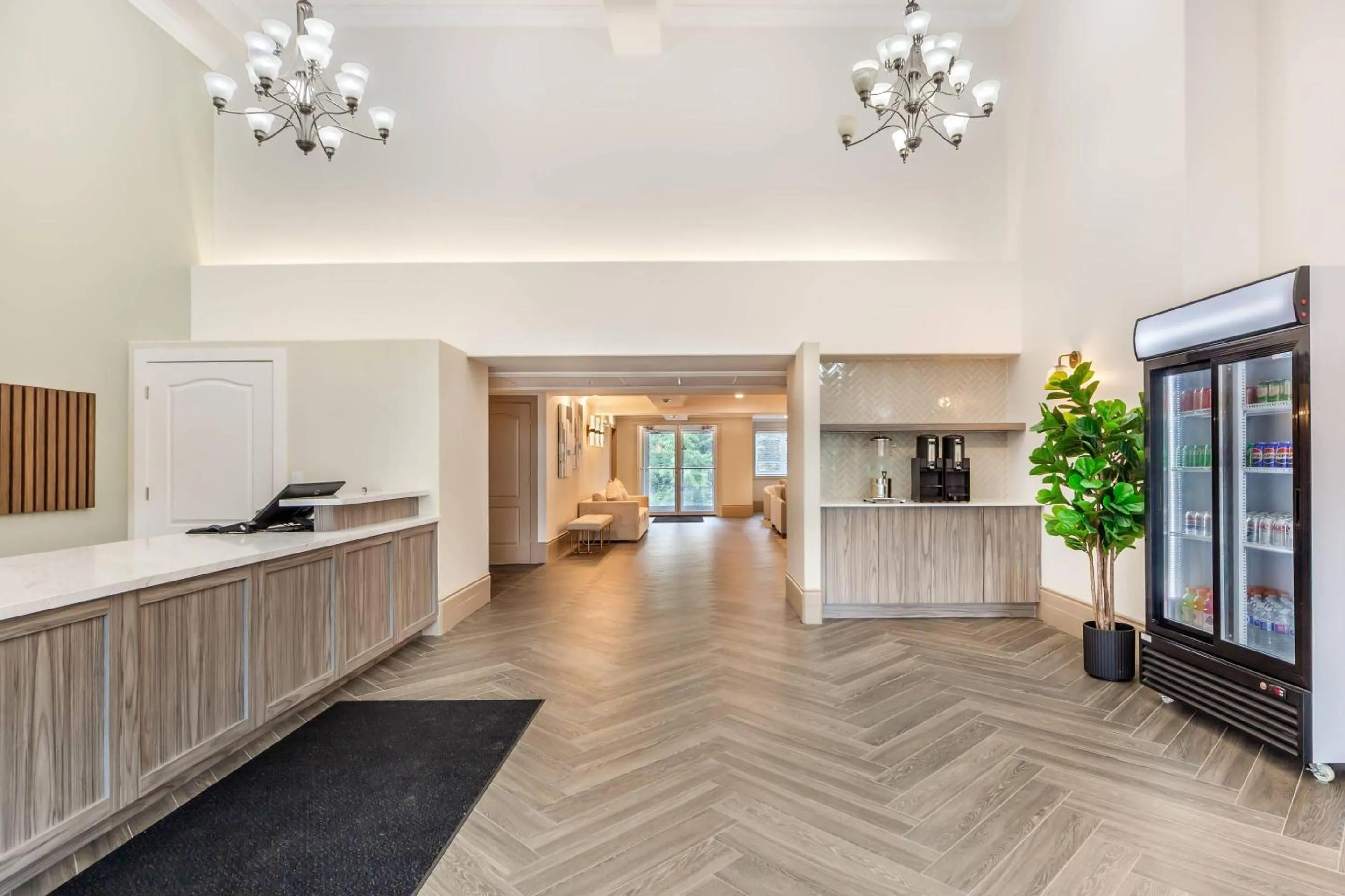 Lobby or reception in Velora Hinton, an Ascend Collection Hotel