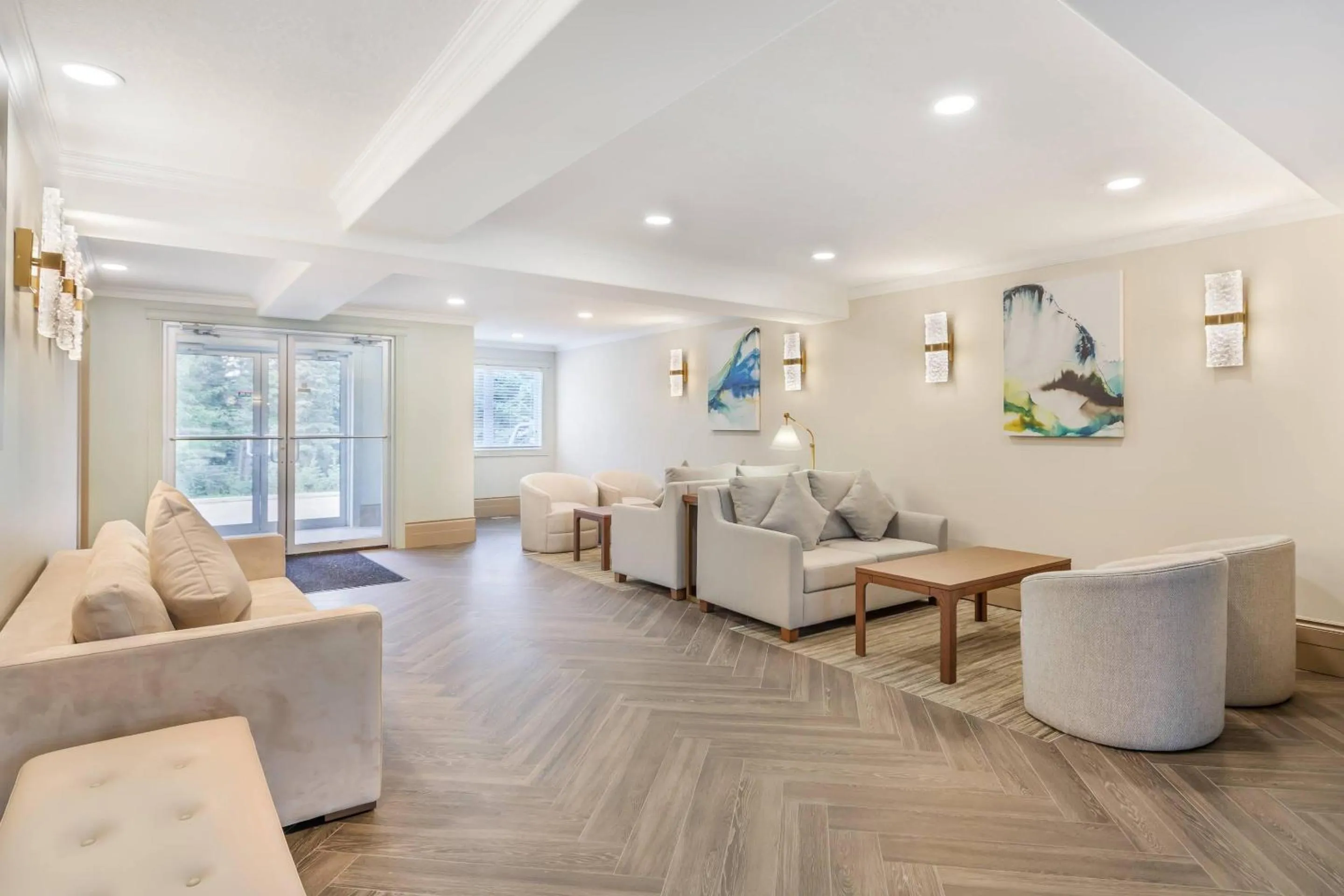 Lobby or reception in Velora Hinton, an Ascend Collection Hotel