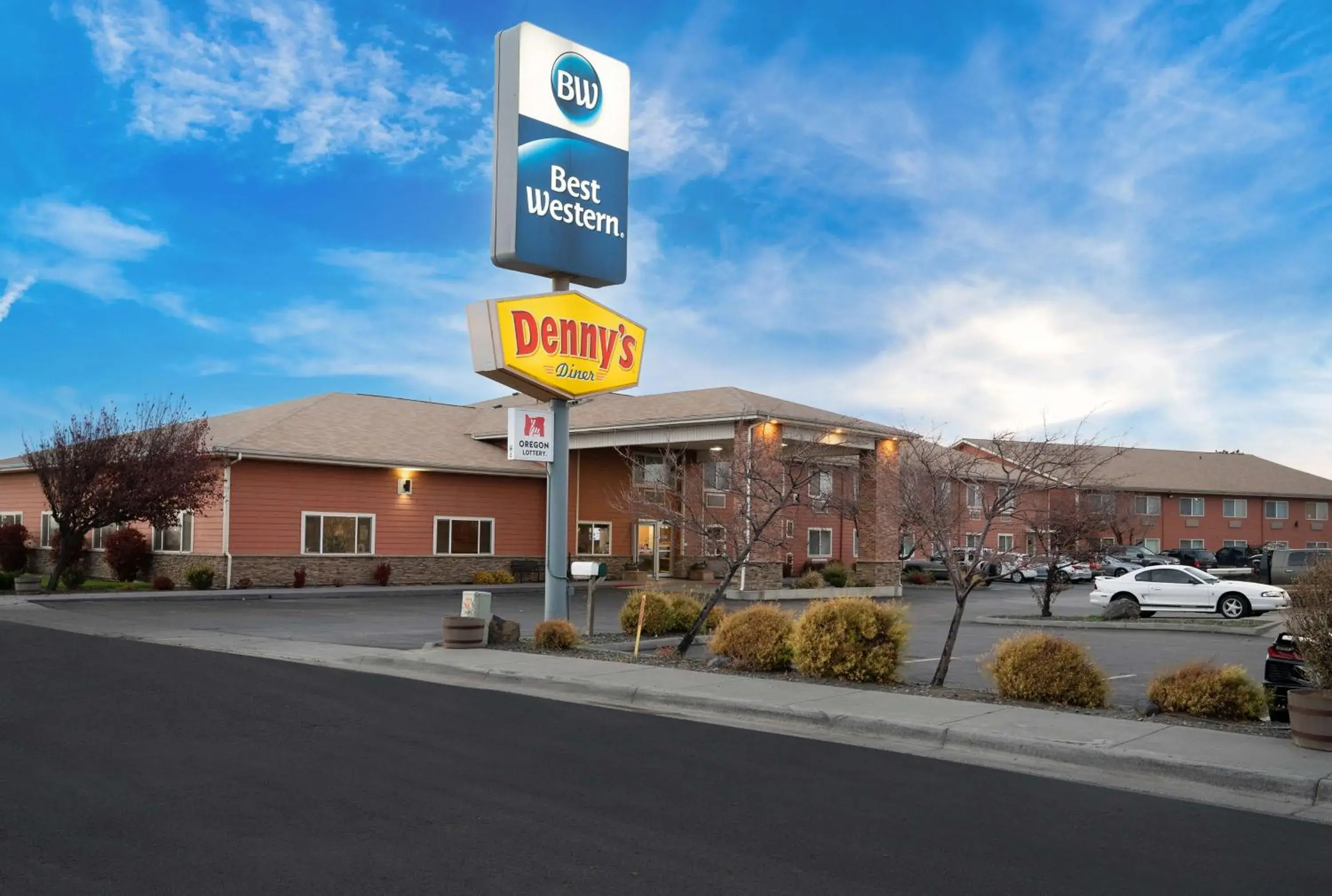 Property building in Best Western Hermiston Inn Property building in Best Western Hermiston Inn
