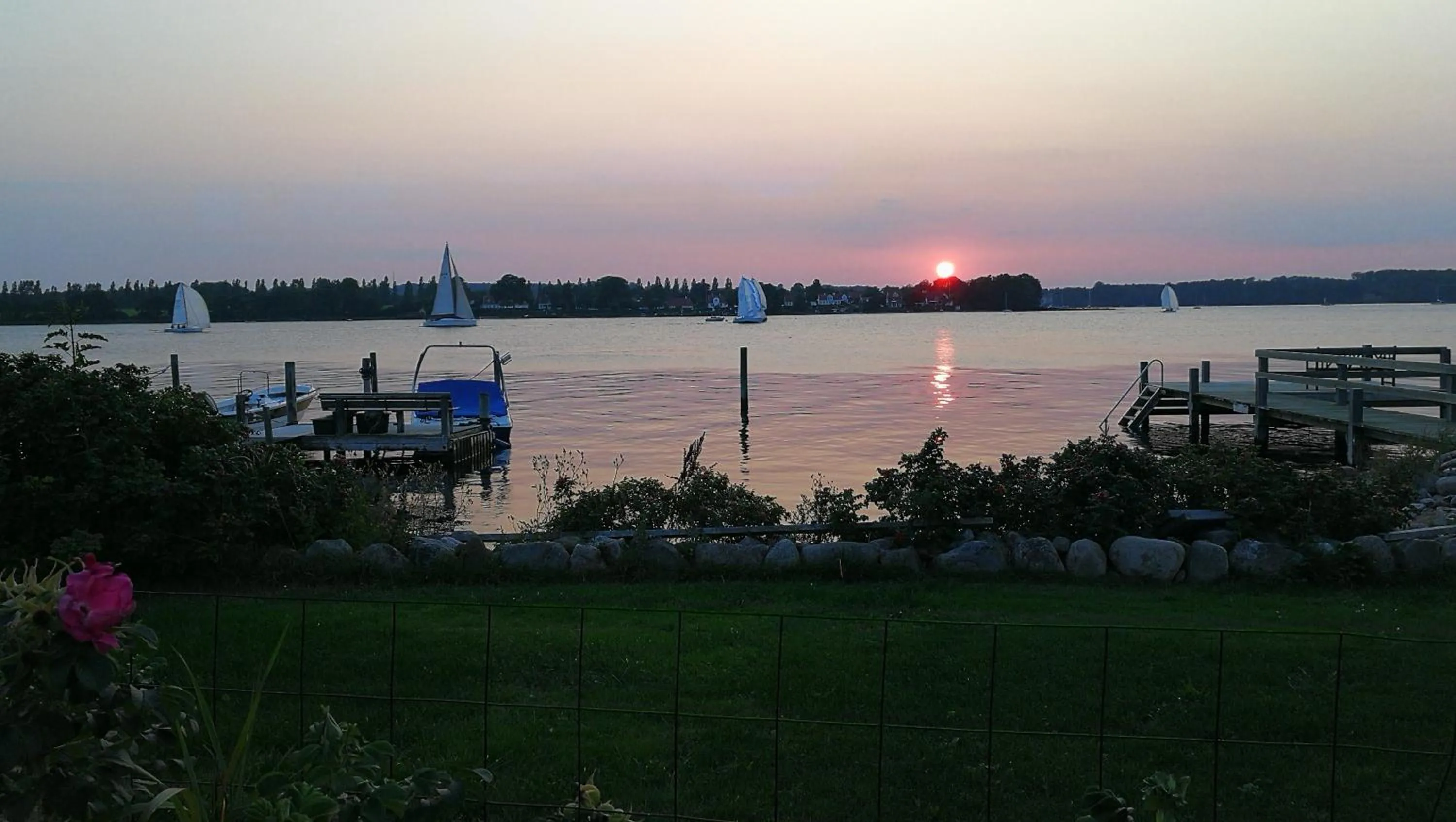 Natural landscape in Kastanievejens overnatning