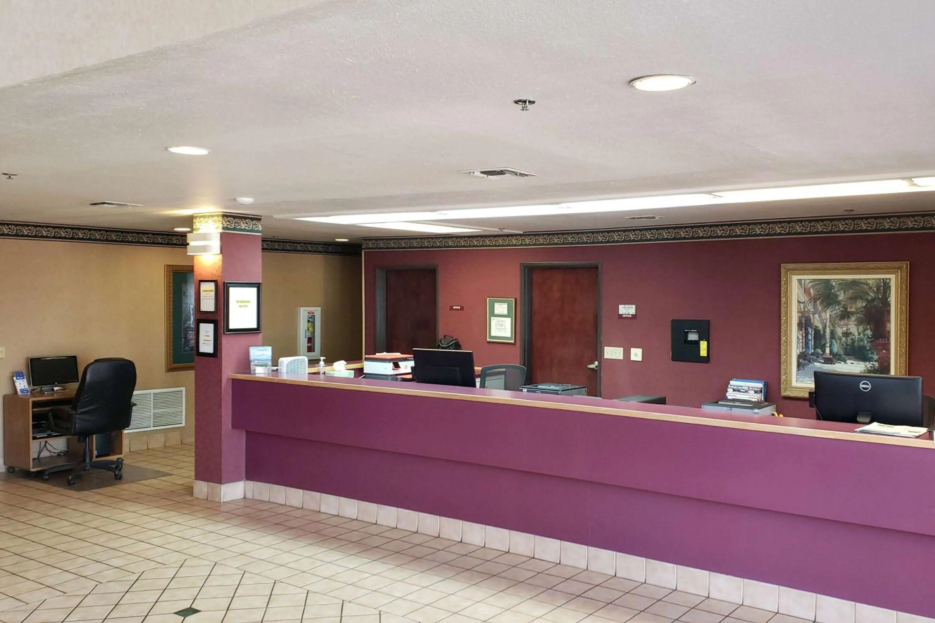 Lobby or reception in Travelodge by Wyndham Carlsbad NM