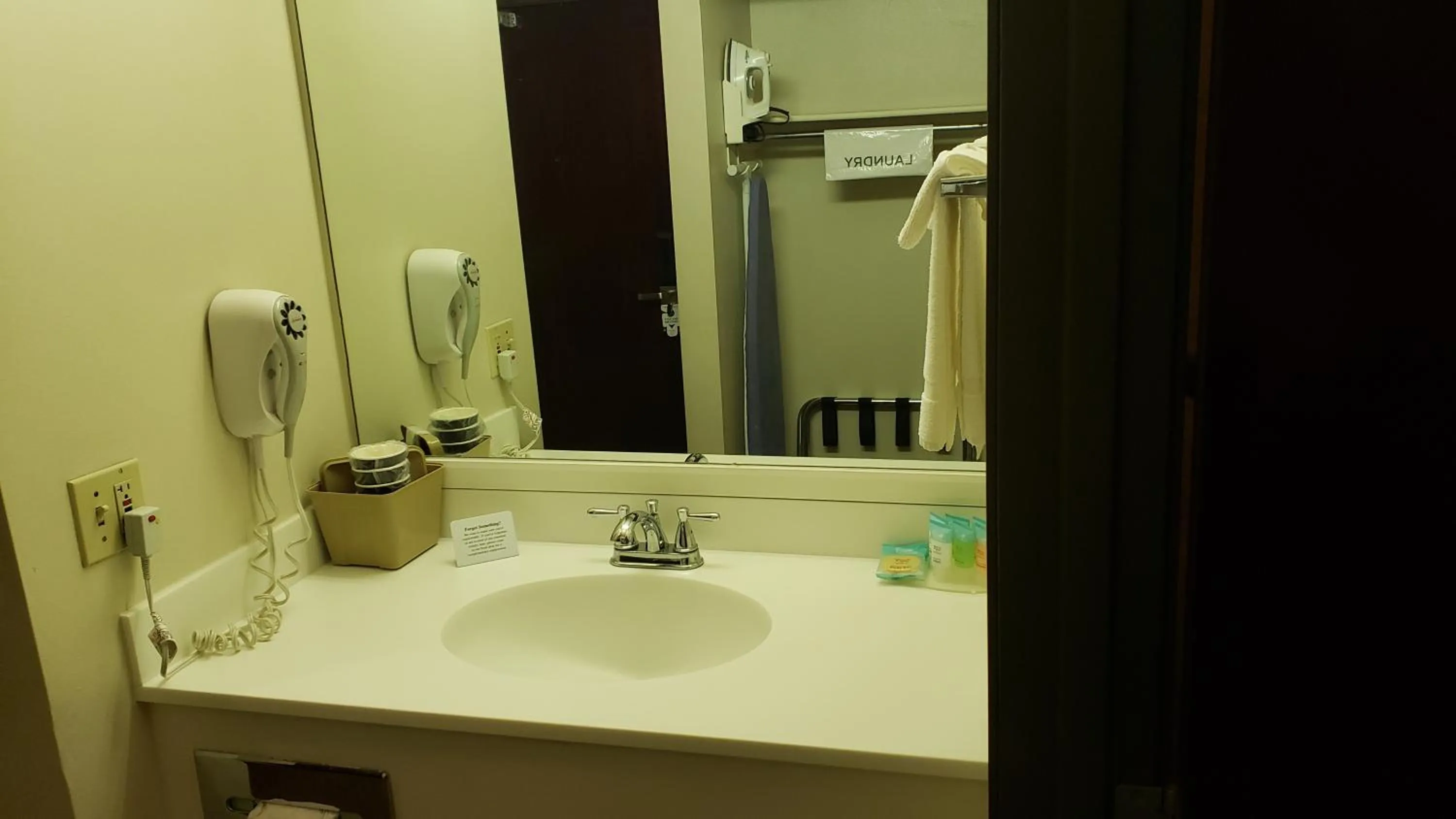 Bathroom in Travelodge by Wyndham Carlsbad NM