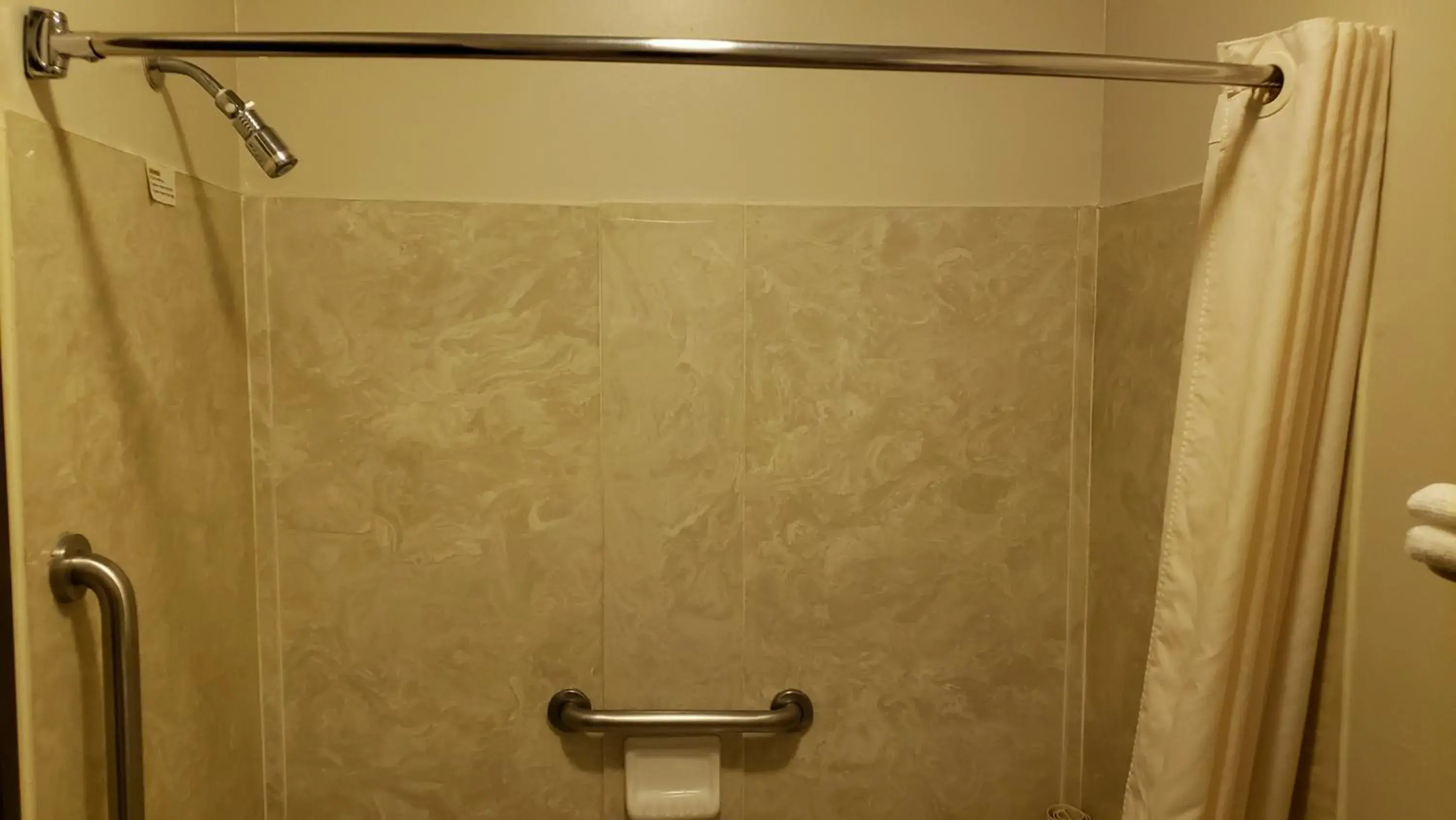 Shower in Travelodge by Wyndham Carlsbad NM Shower in Travelodge by Wyndham Carlsbad NM