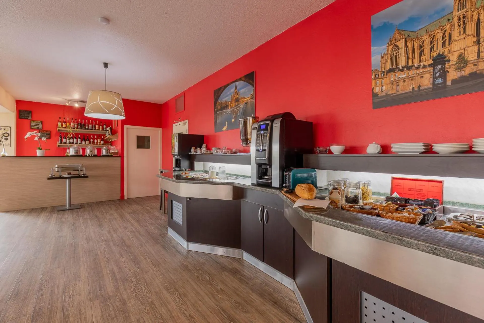 Breakfast in HÔTEL ÉDEN - Metz Nord - Woippy - Porte du Luxembourg - A31