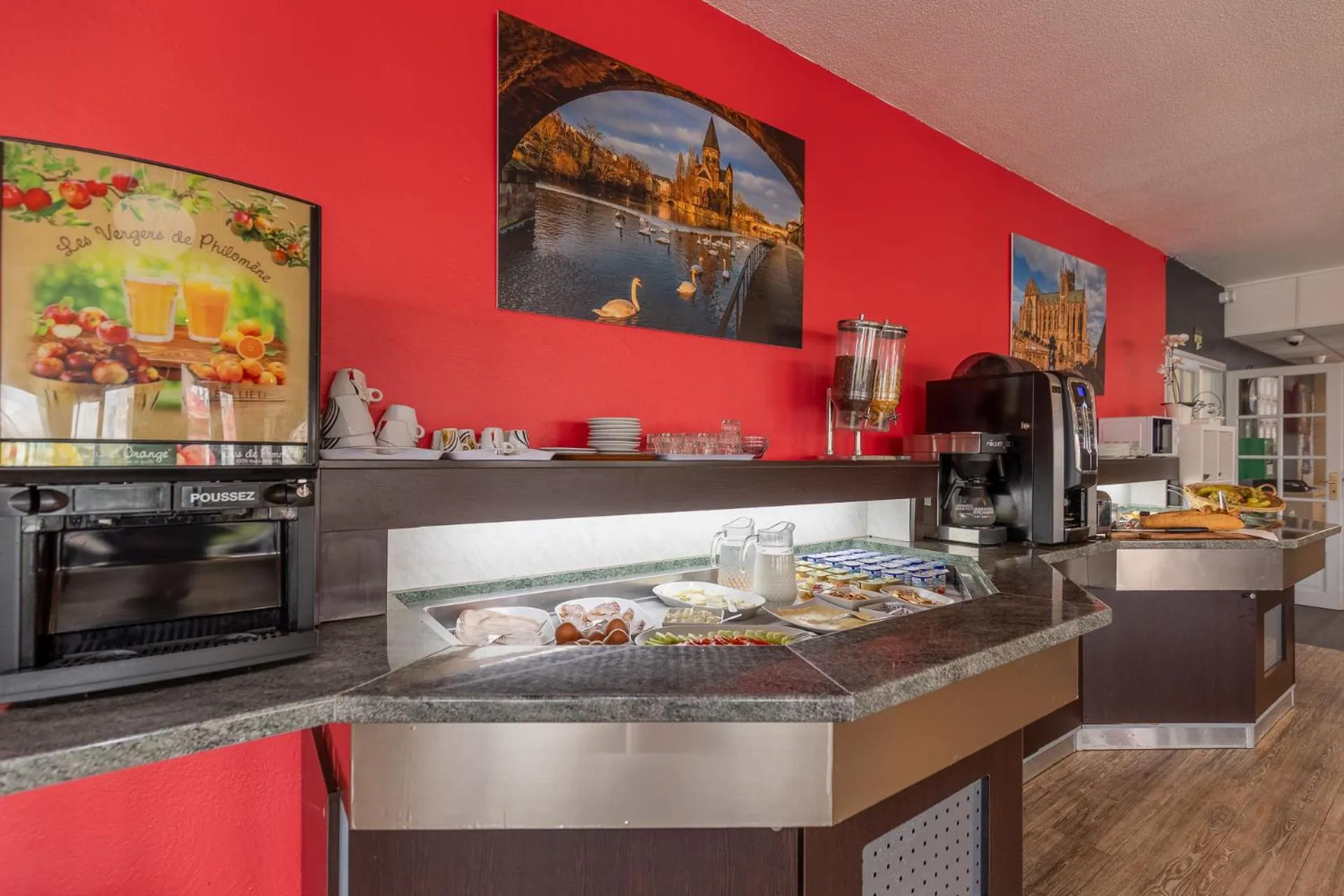 Buffet breakfast in HÔTEL ÉDEN - Metz Nord - Woippy - Porte du Luxembourg - A31