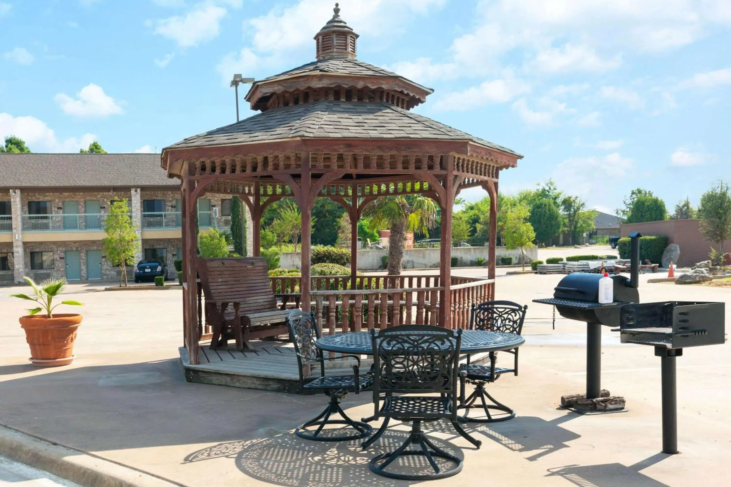 Property building in Super 8 by Wyndham Fairfield Tx Property building in Super 8 by Wyndham Fairfield Tx