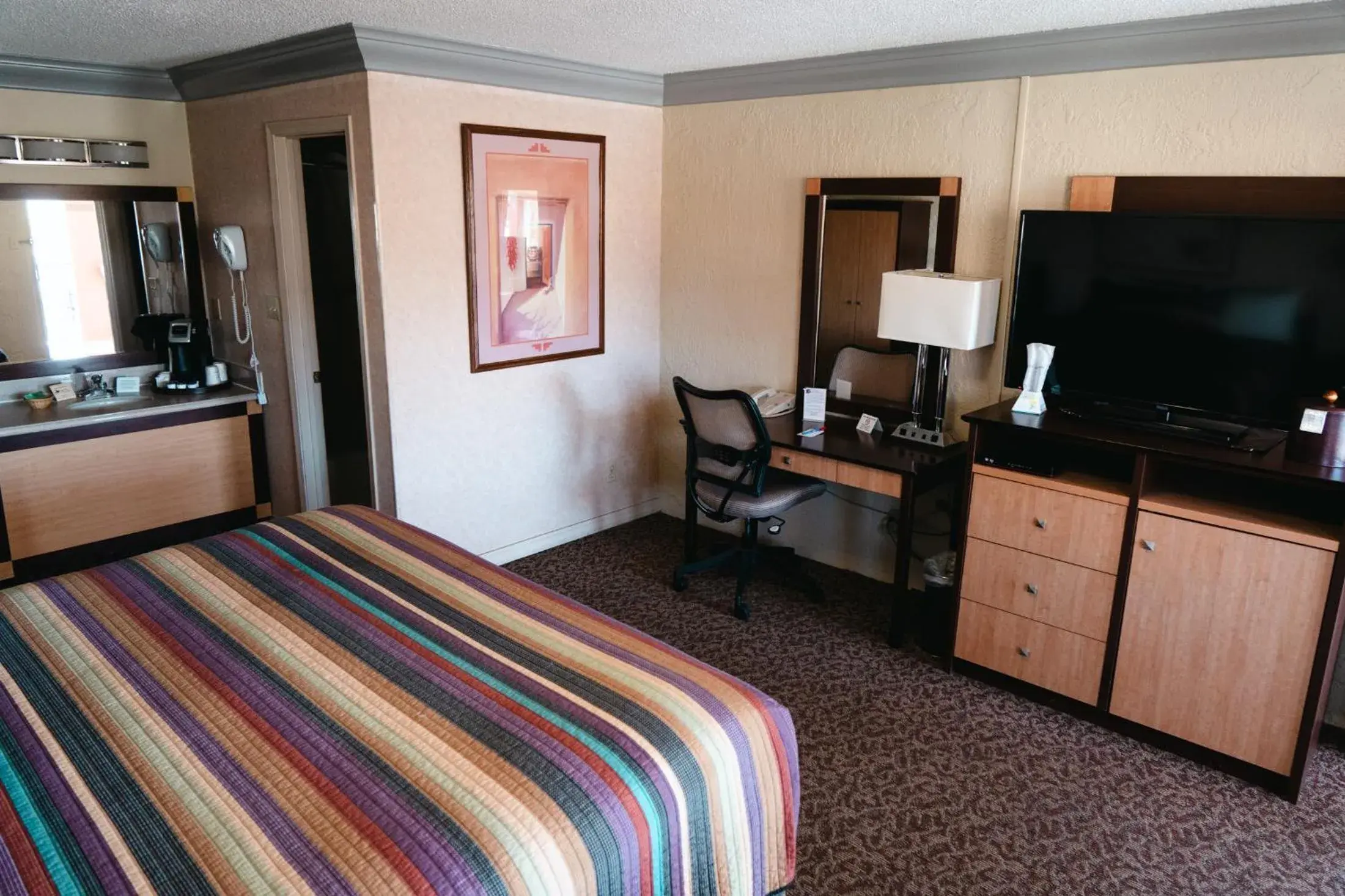 King Room in Wetherill Inn King Room in Wetherill Inn