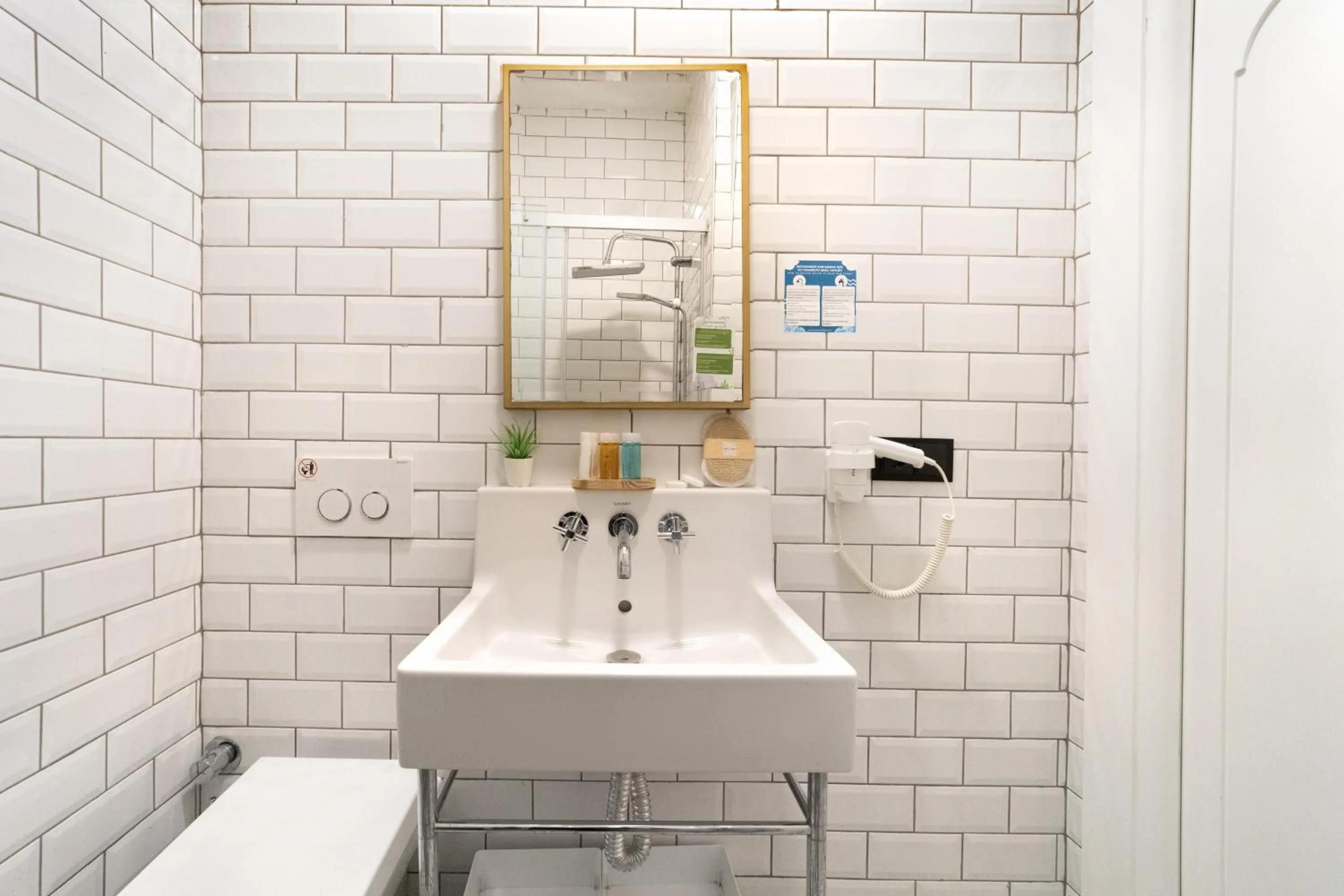 Bathroom in Hotel Des Arts Galata