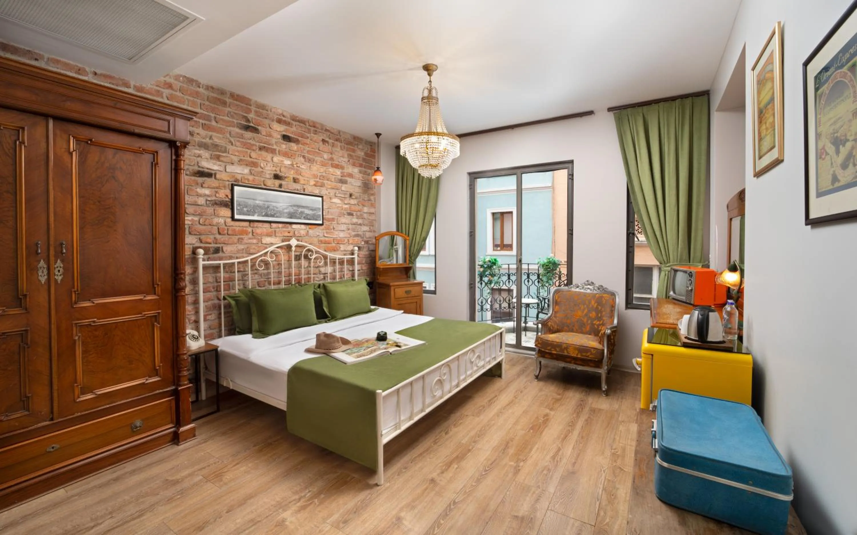 Bed in Hotel Des Arts Galata