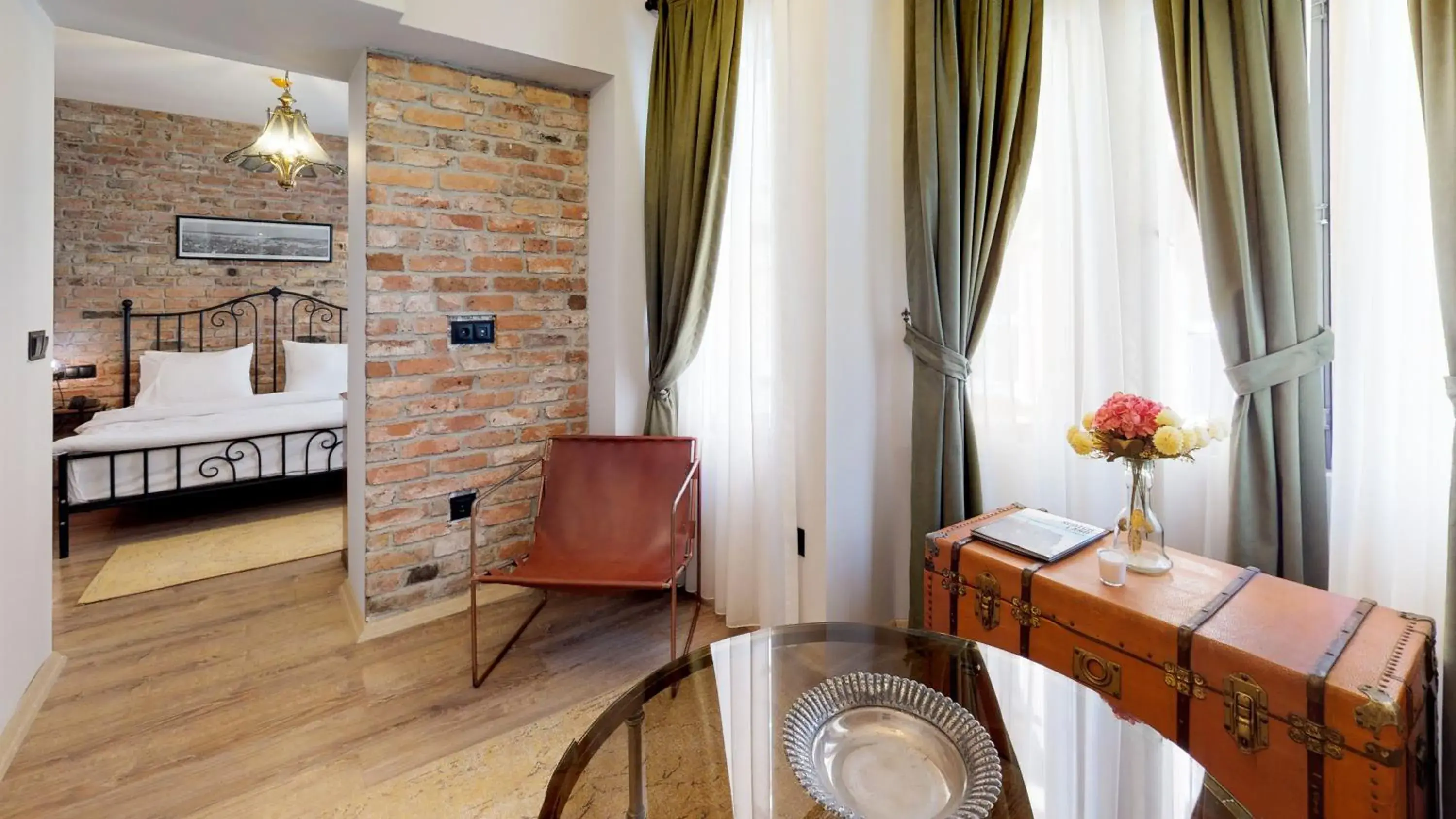 Junior Suite in Hotel Des Arts Galata Junior Suite in Hotel Des Arts Galata