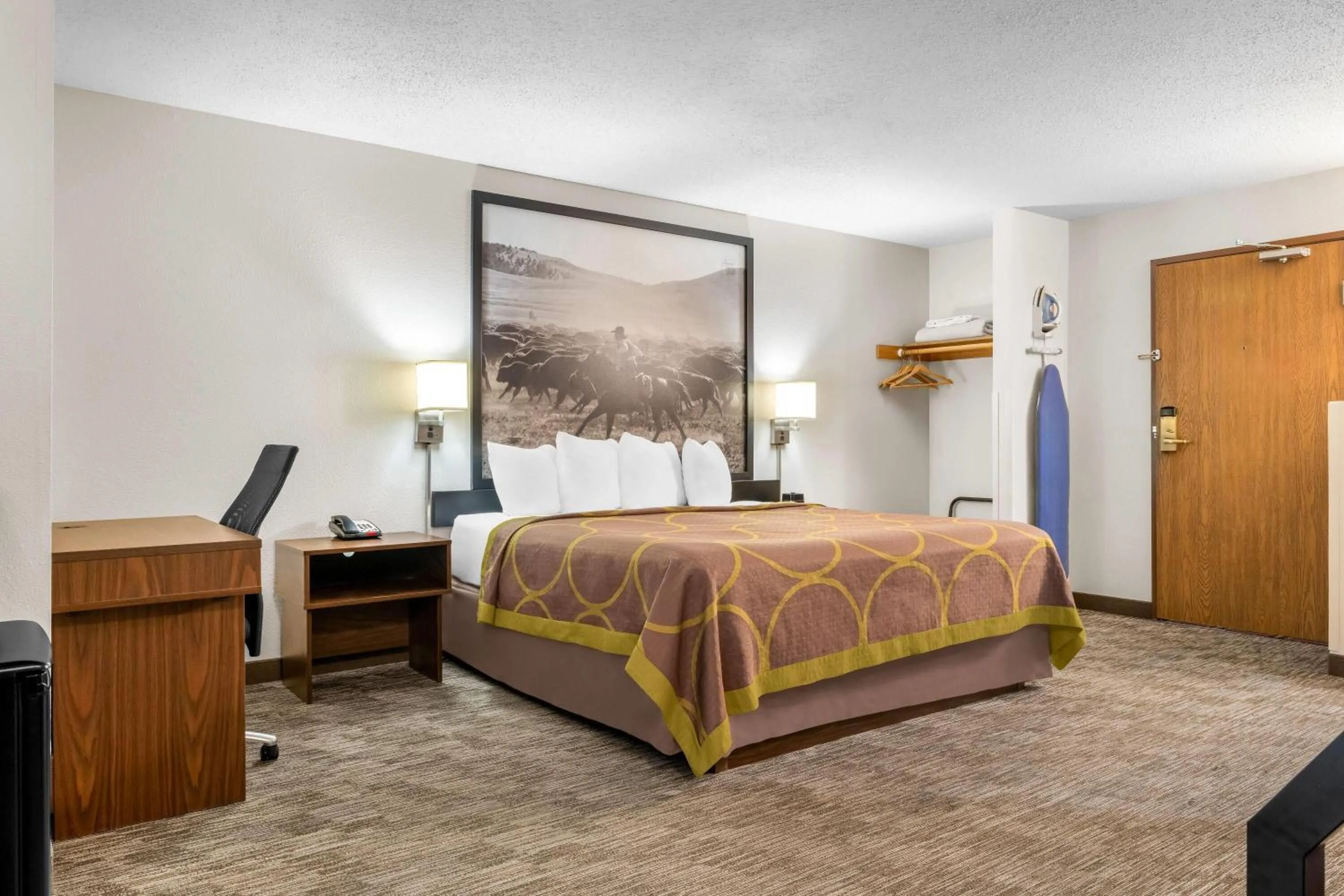 Photo of the whole room, Bed in Super 8 by Wyndham Custer/Crazy Horse Area
