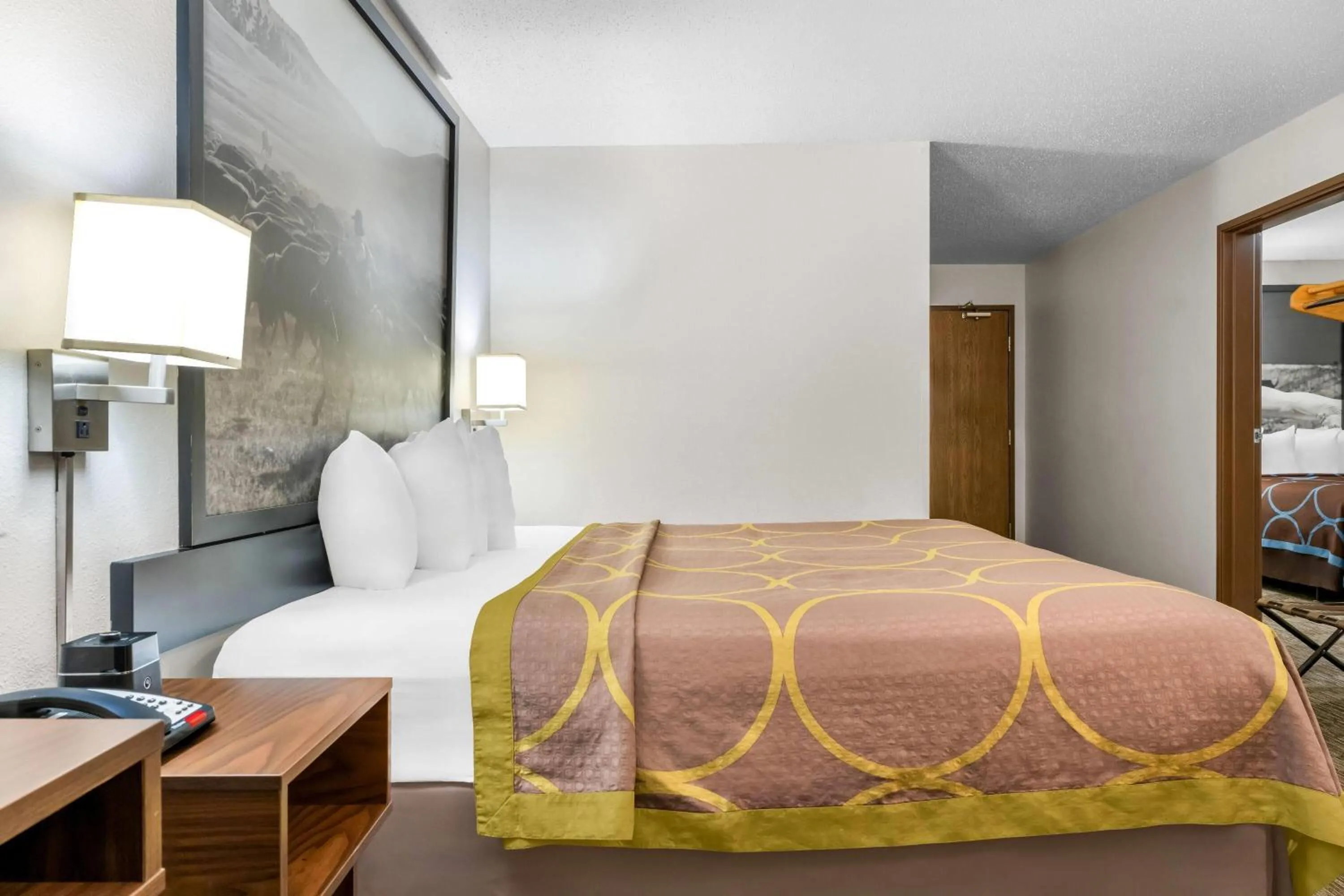 Bed in Super 8 by Wyndham Custer/Crazy Horse Area