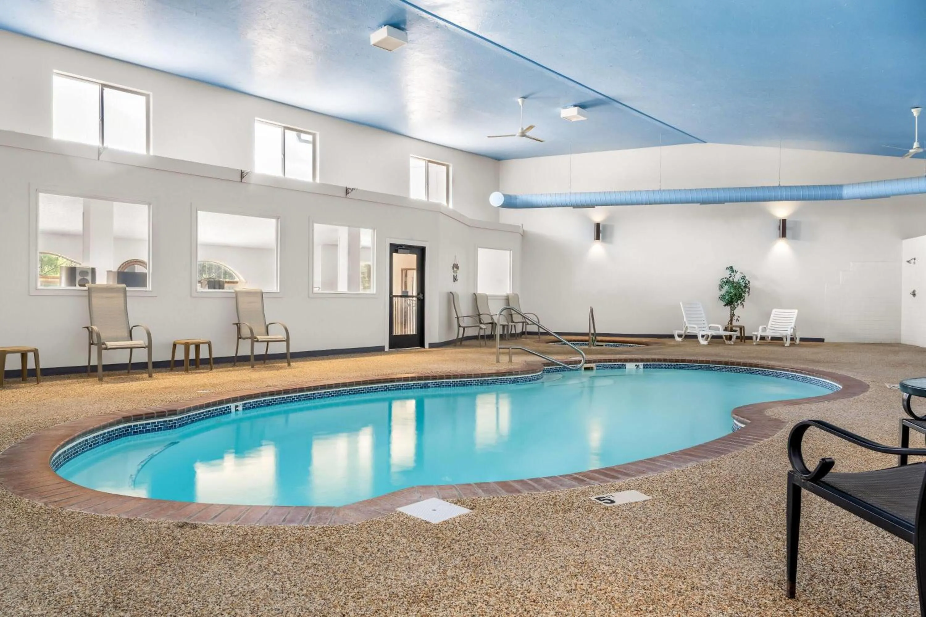 Swimming pool in Super 8 by Wyndham Custer/Crazy Horse Area