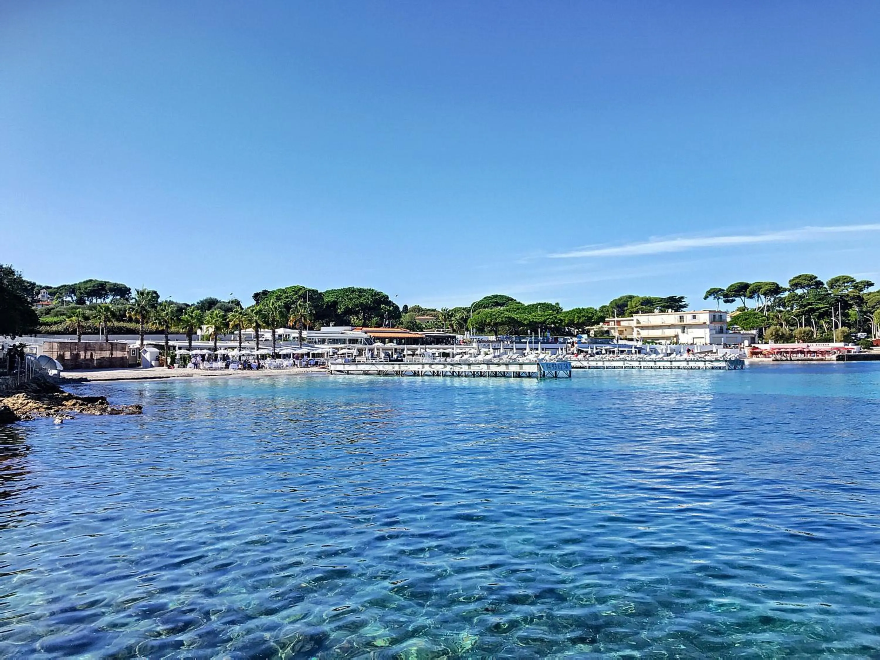 Property building in Hotel Miramar- Cap d'Antibes - La Garoupe plage