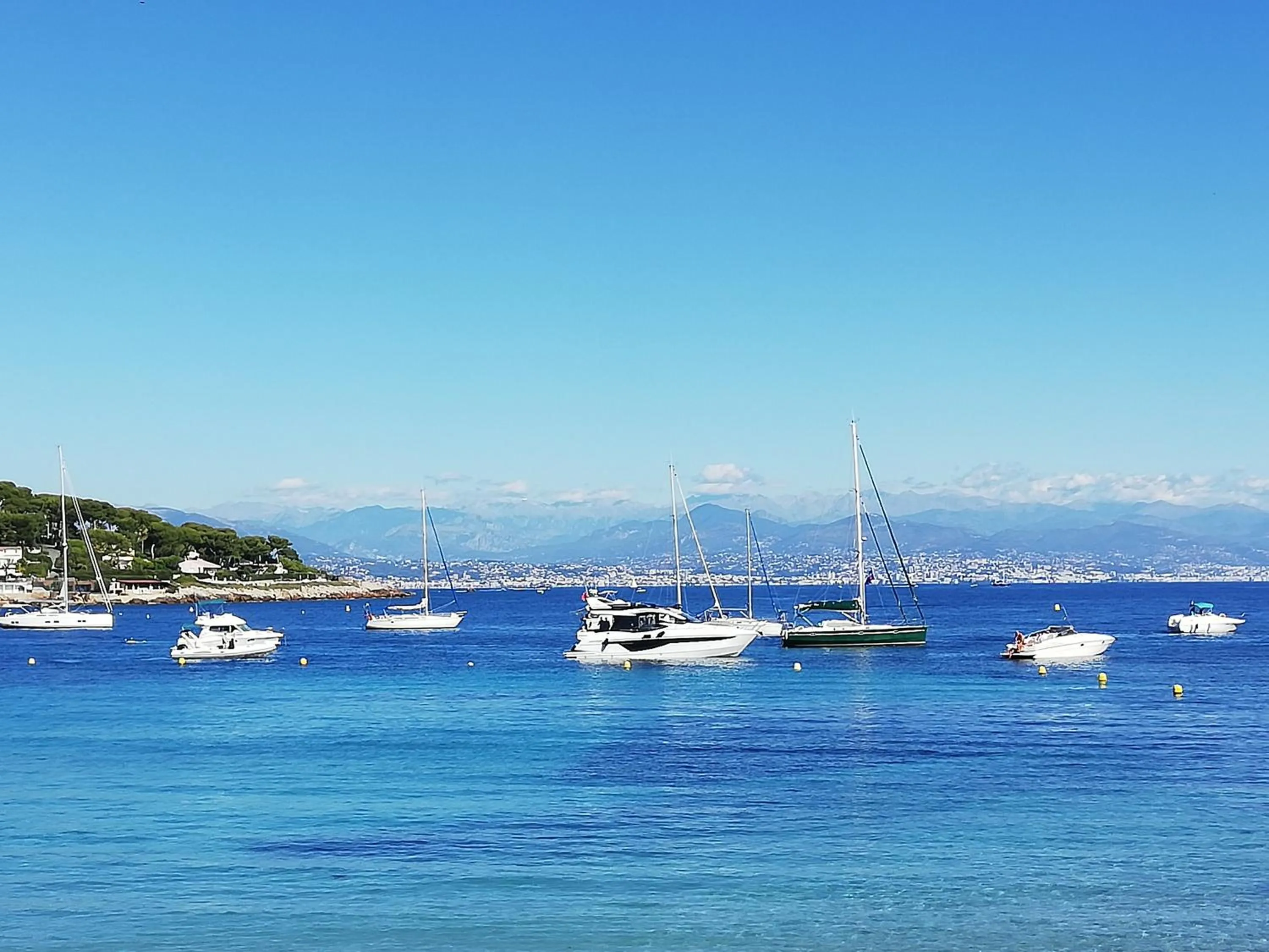 Property building in Hotel Miramar- Cap d'Antibes - La Garoupe plage