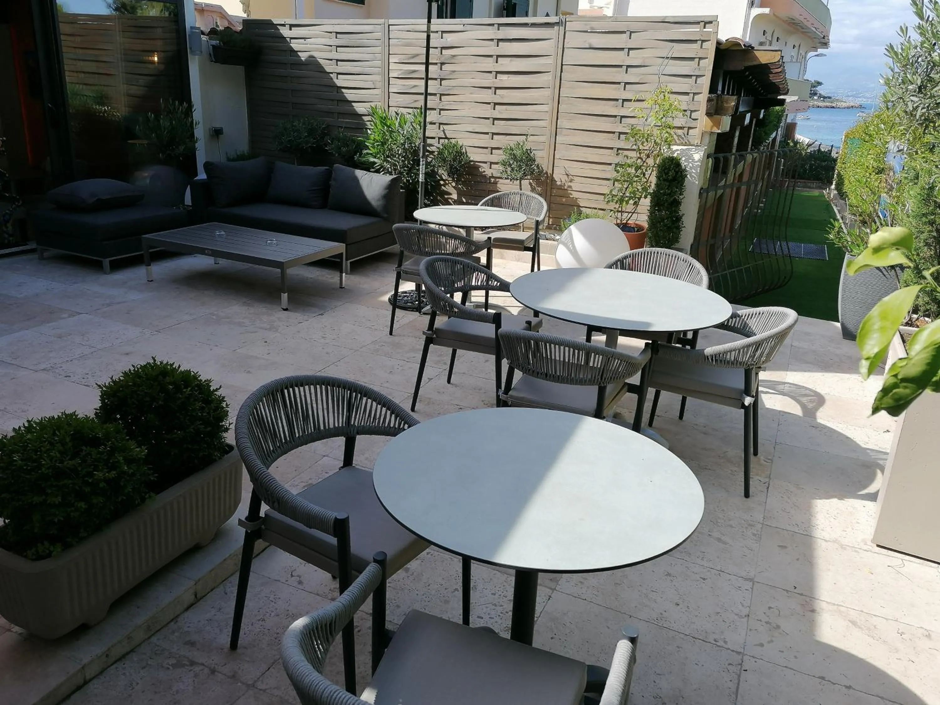 Staff in Hotel Miramar- Cap d'Antibes - La Garoupe plage