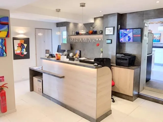 Staff in Hotel Miramar- Cap d'Antibes - La Garoupe plage