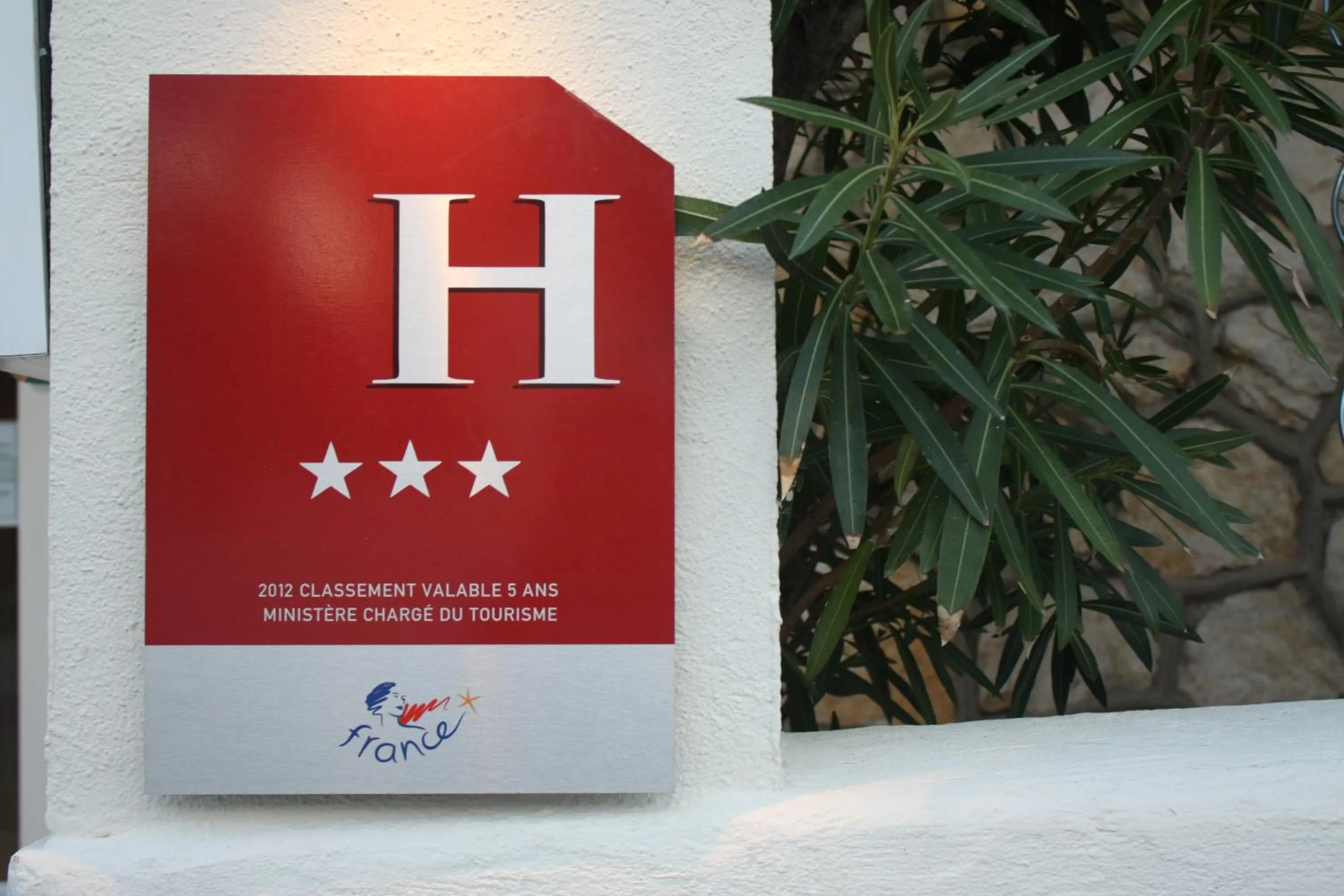 Property logo or sign in Hotel Miramar- Cap d'Antibes - La Garoupe plage