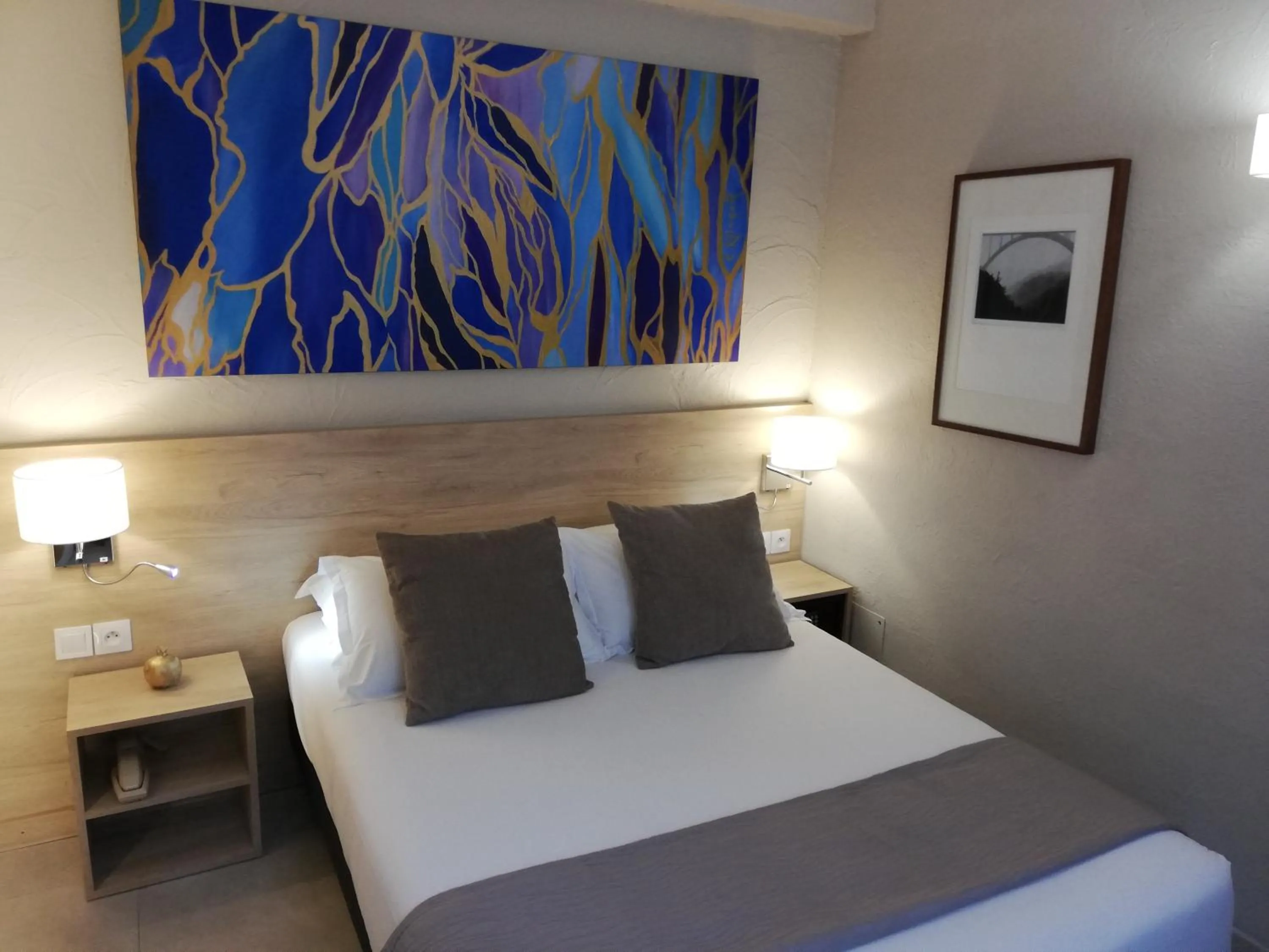 People, Bed in Hotel Miramar- Cap d'Antibes - La Garoupe plage
