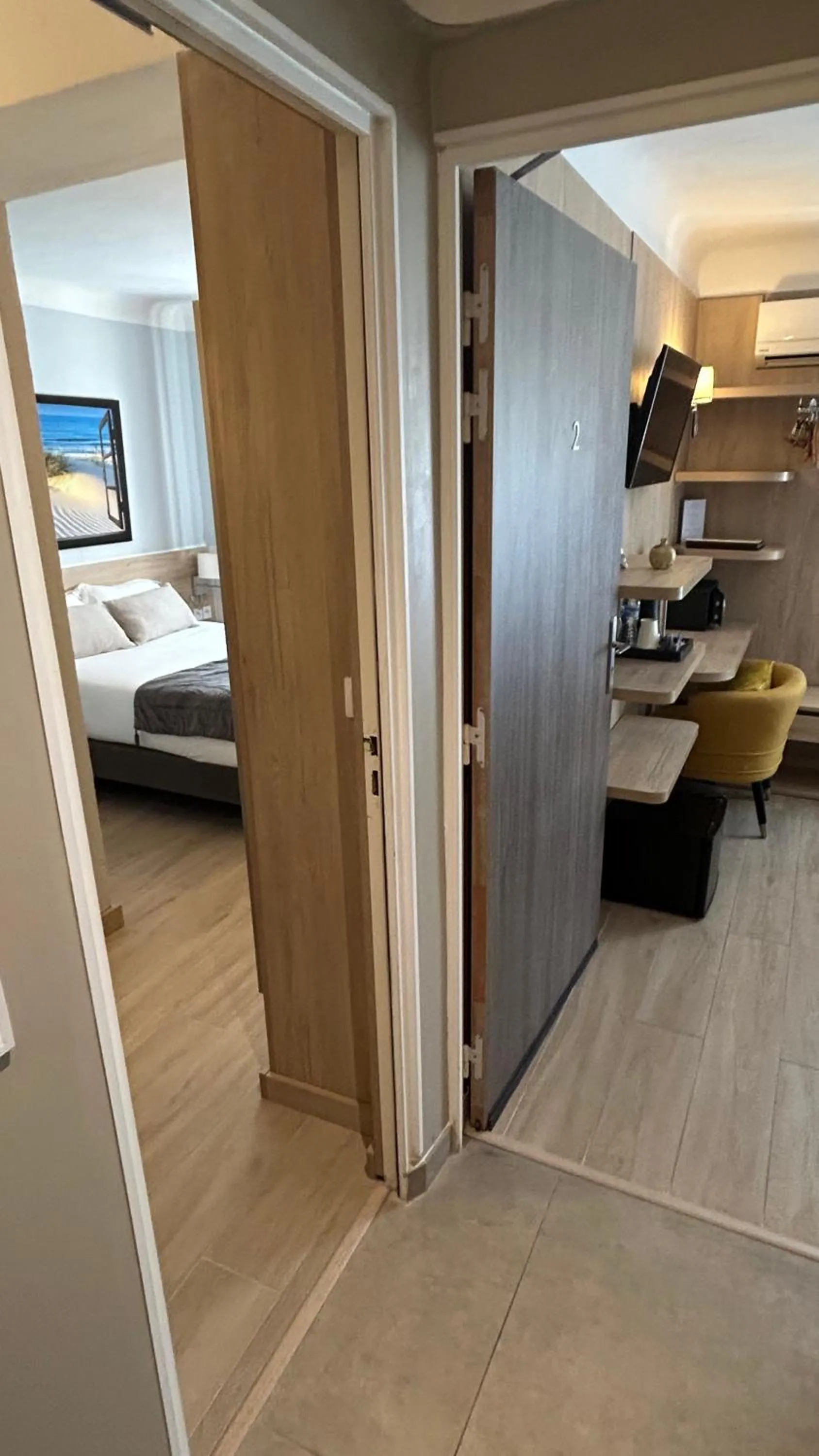 Bed in Hotel Miramar- Cap d'Antibes - La Garoupe plage