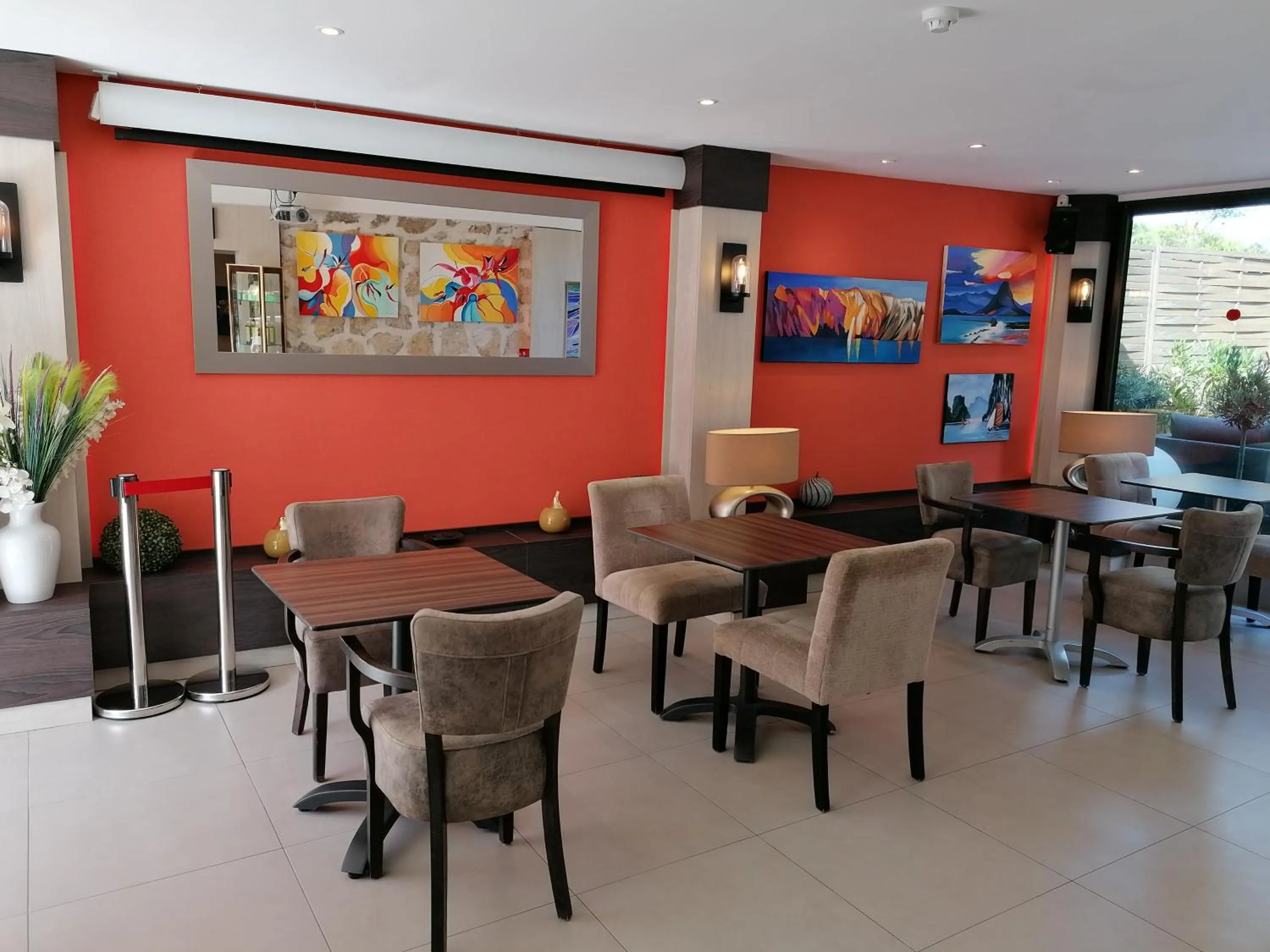 Property building in Hotel Miramar- Cap d'Antibes - La Garoupe plage