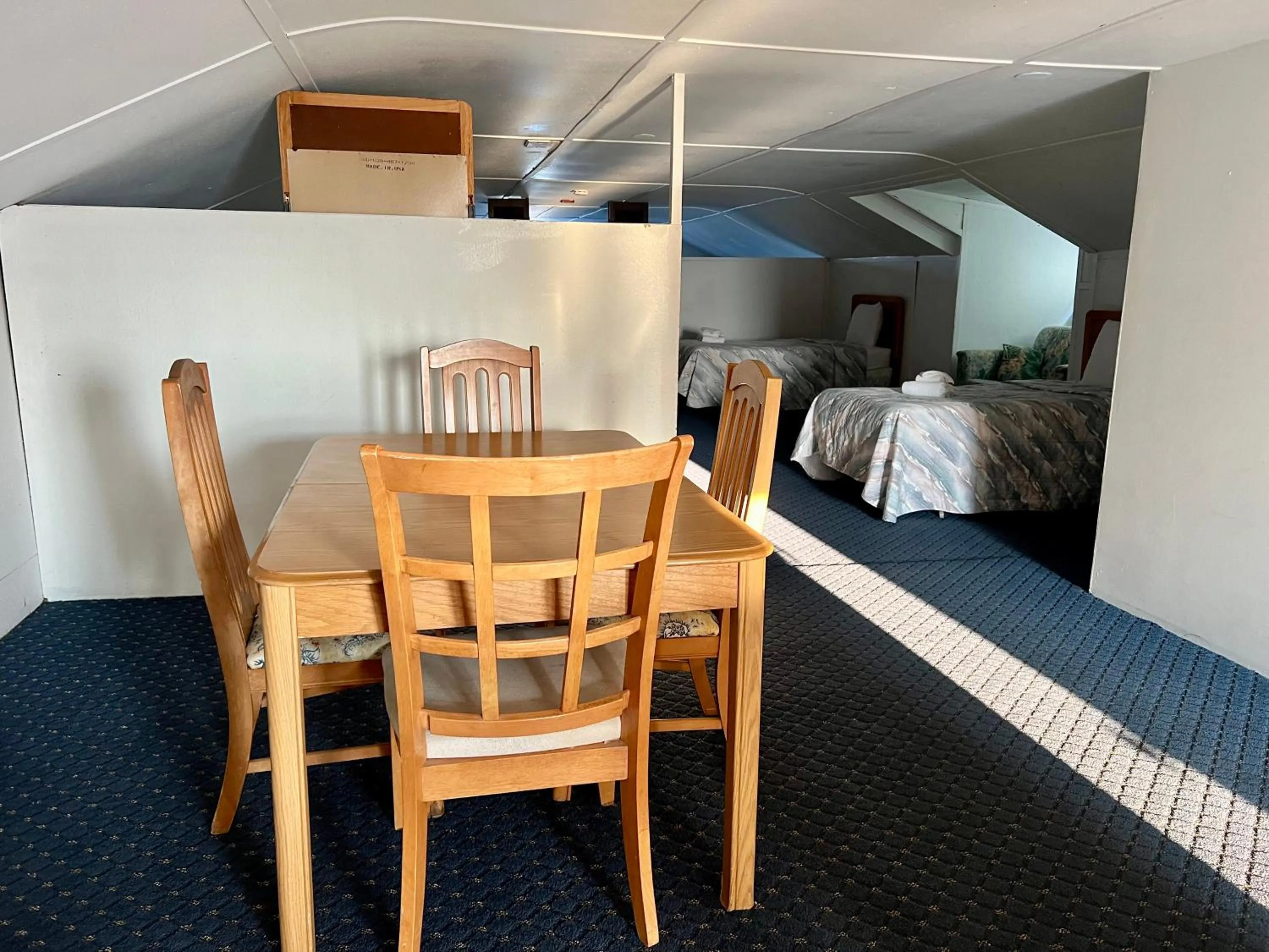 Dining area in Majestic Hotel & Apartments