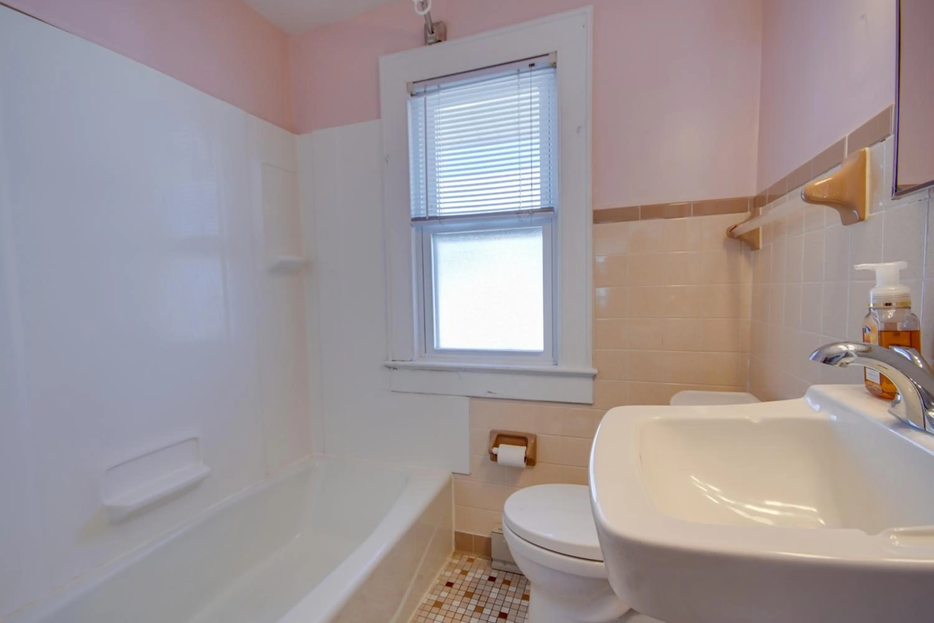 Bathroom in Majestic Hotel & Apartments