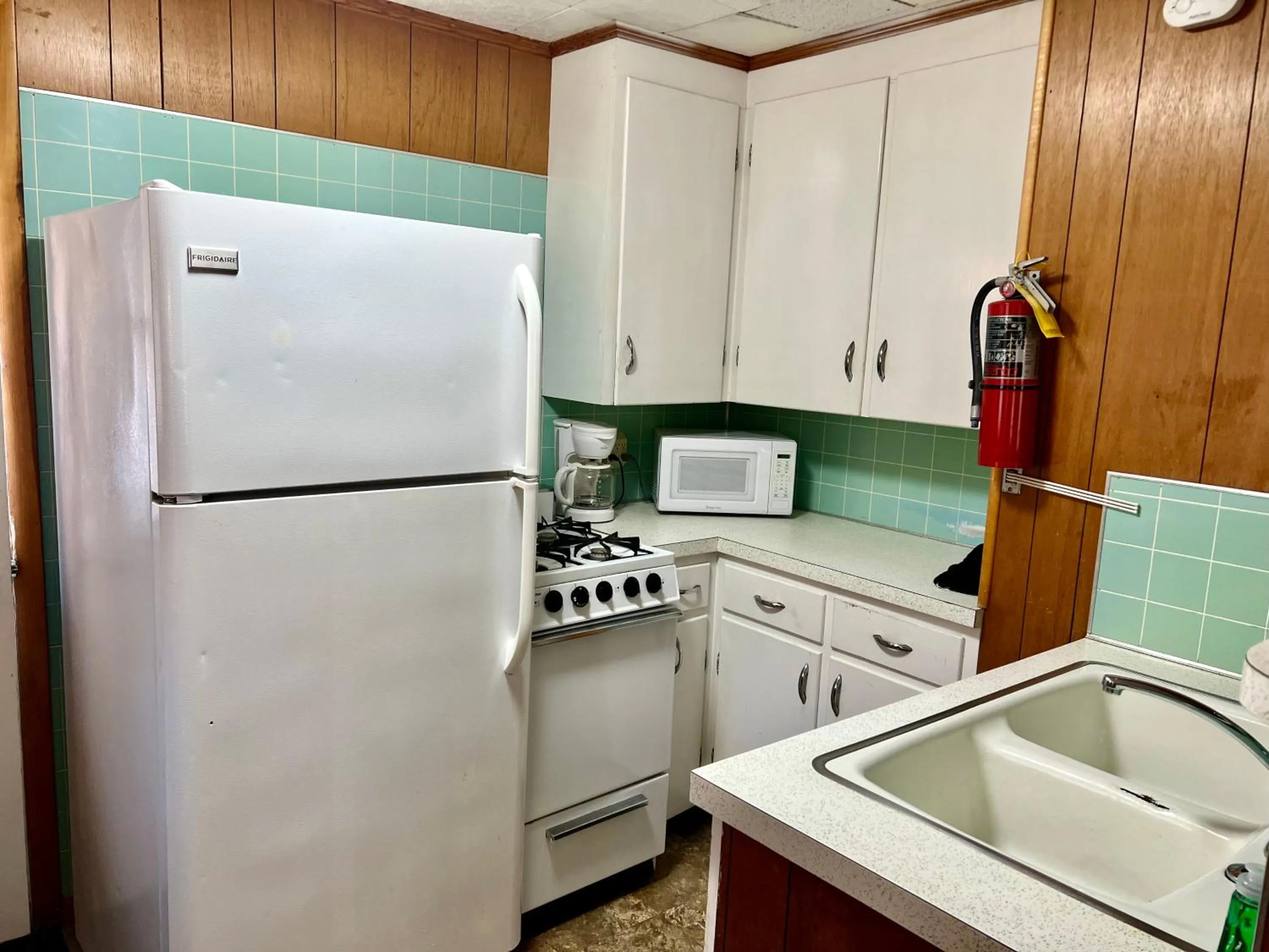 kitchen in Majestic Hotel & Apartments