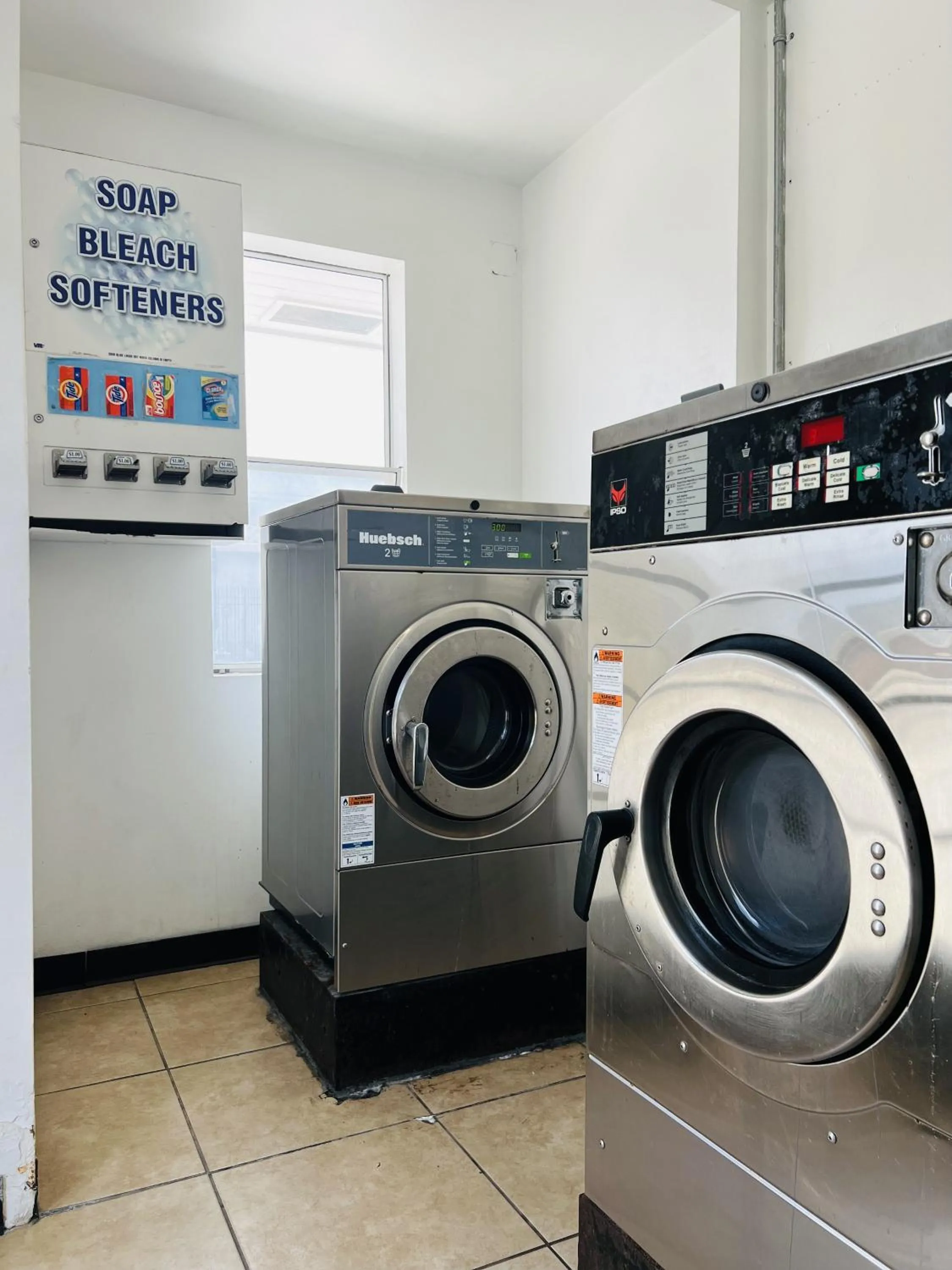 laundry in The Shades Motel