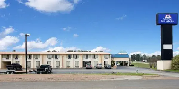Property building in Americas Best Value Inn Marshall Property building in Americas Best Value Inn Marshall