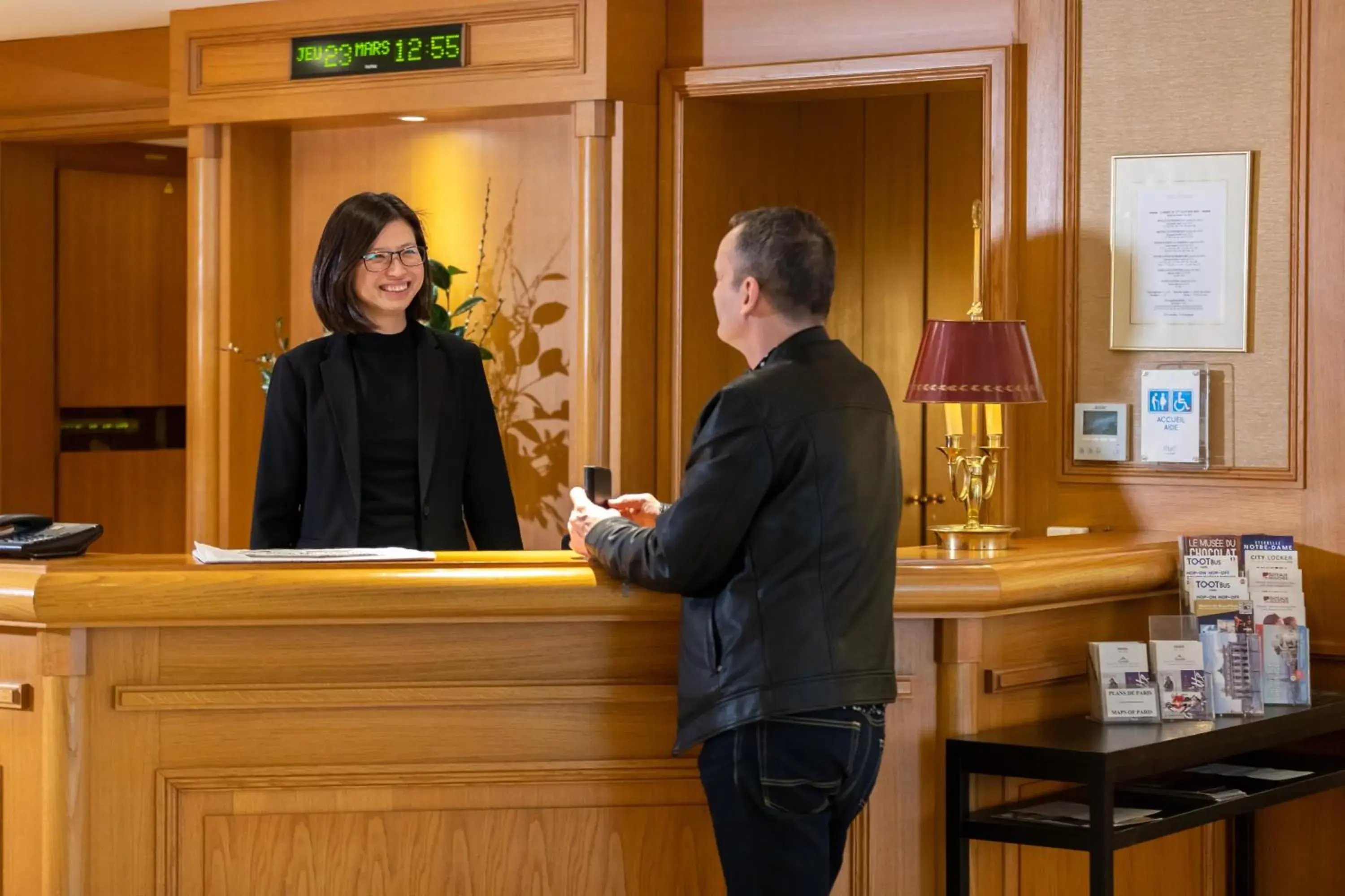 Lobby or reception in Hotel Etats Unis Opera Lobby or reception in Hotel Etats Unis Opera