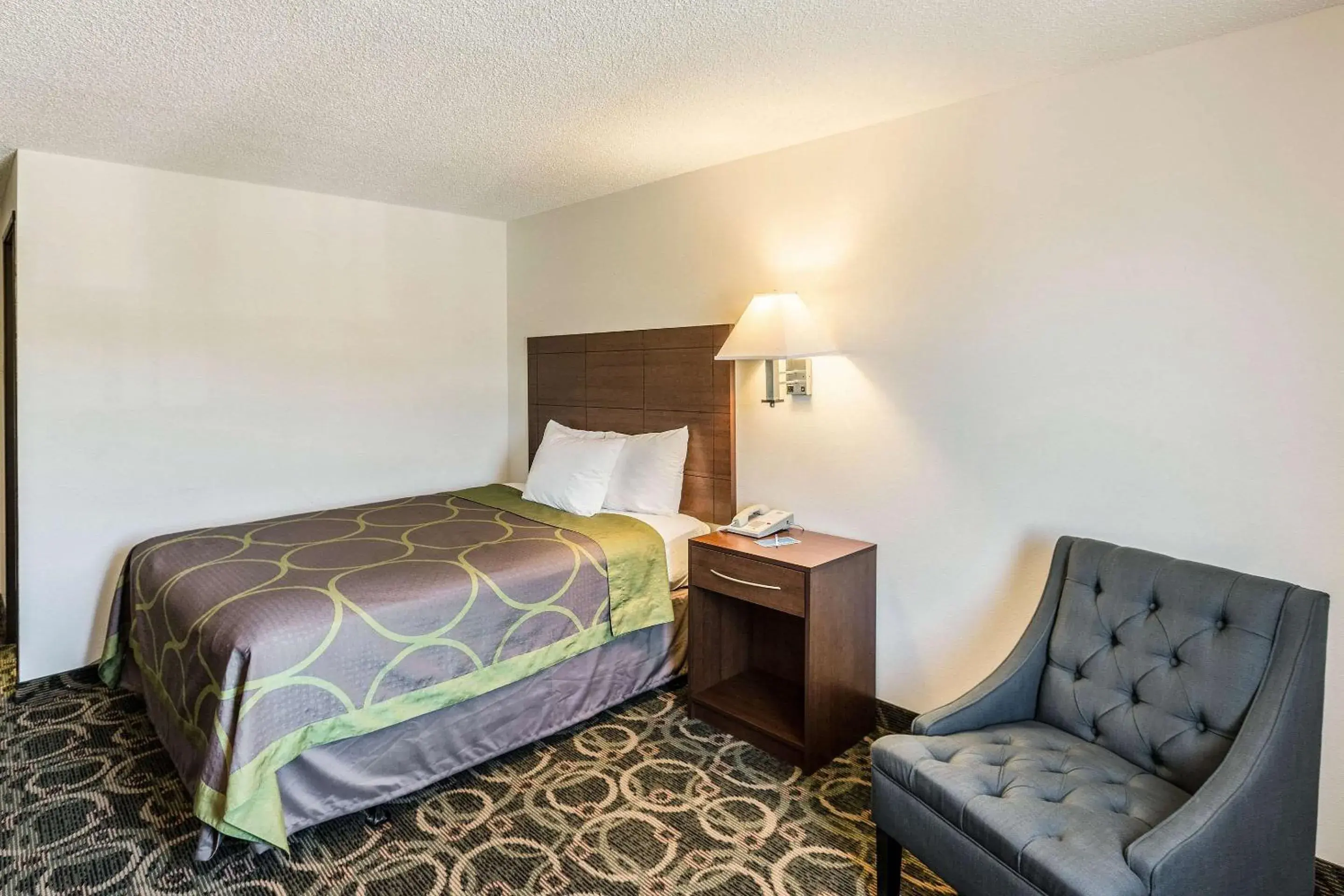 Photo of the whole room, Bed in Rodeway Inn Leadville Photo of the whole room, Bed in Rodeway Inn Leadville