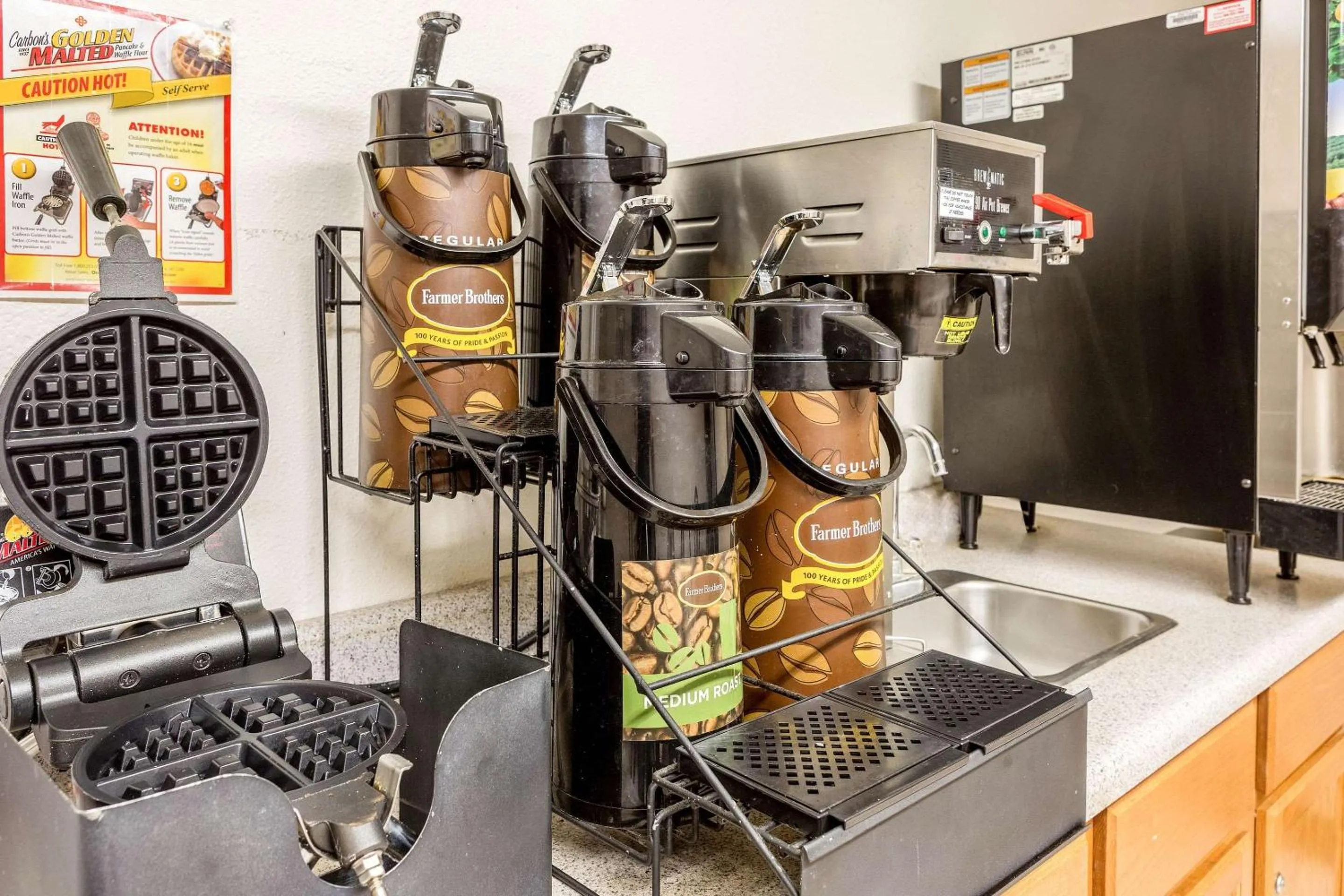 Restaurant/places to eat in Rodeway Inn