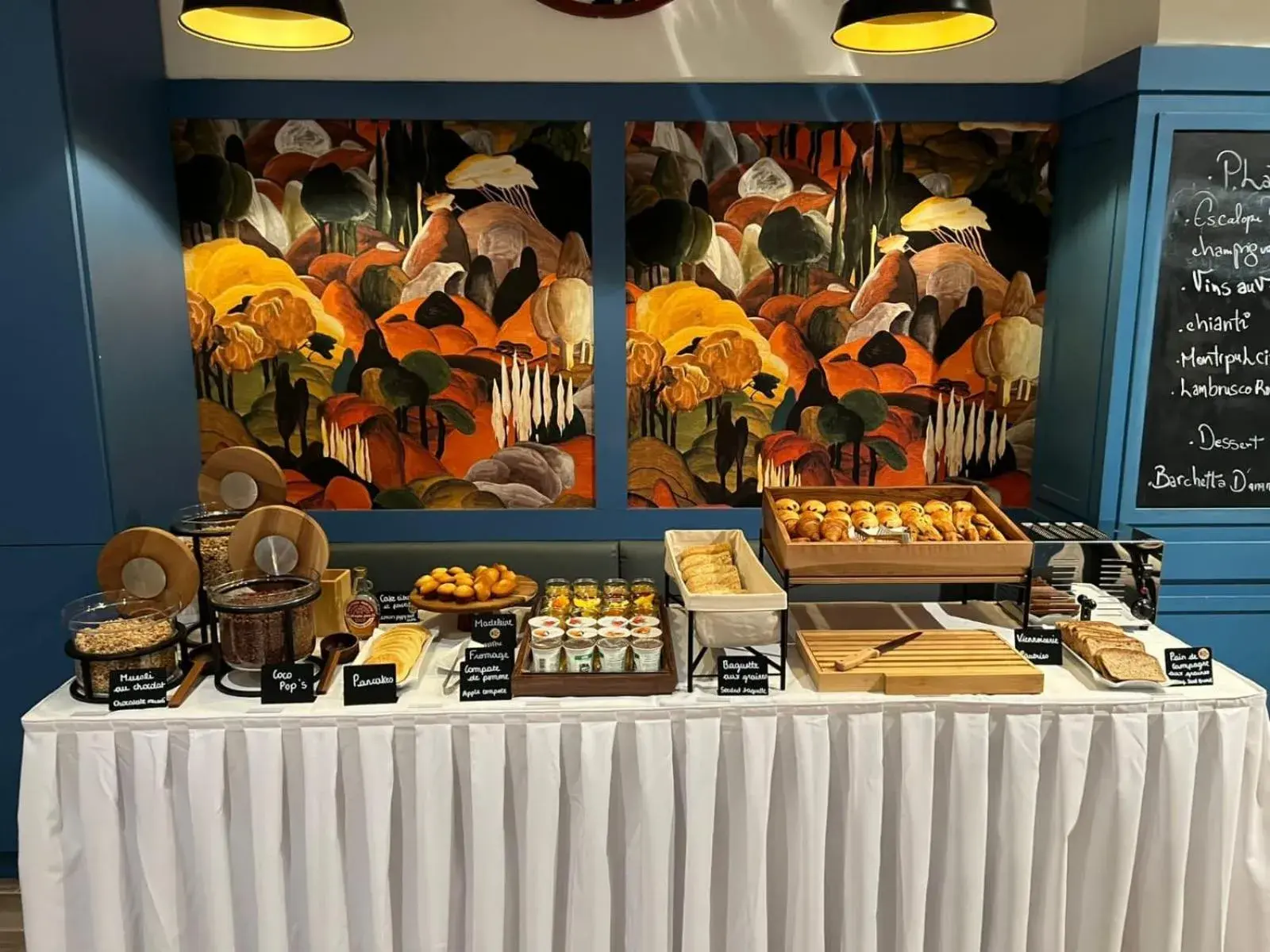 Buffet breakfast in Hotel Terminus Lyon Buffet breakfast in Hotel Terminus Lyon