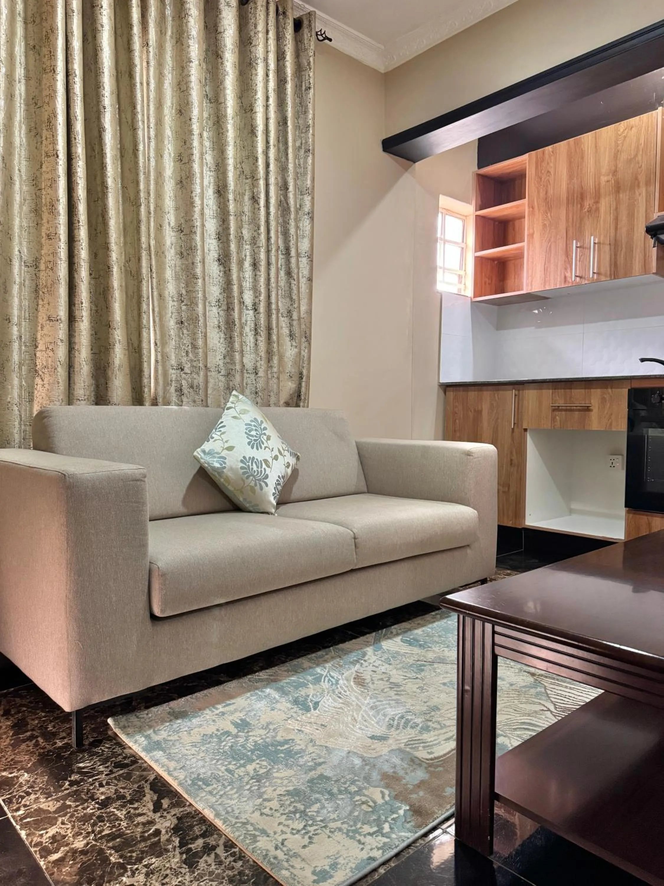 Kitchen or kitchenette in Annavilla7 Lilongwe hotel