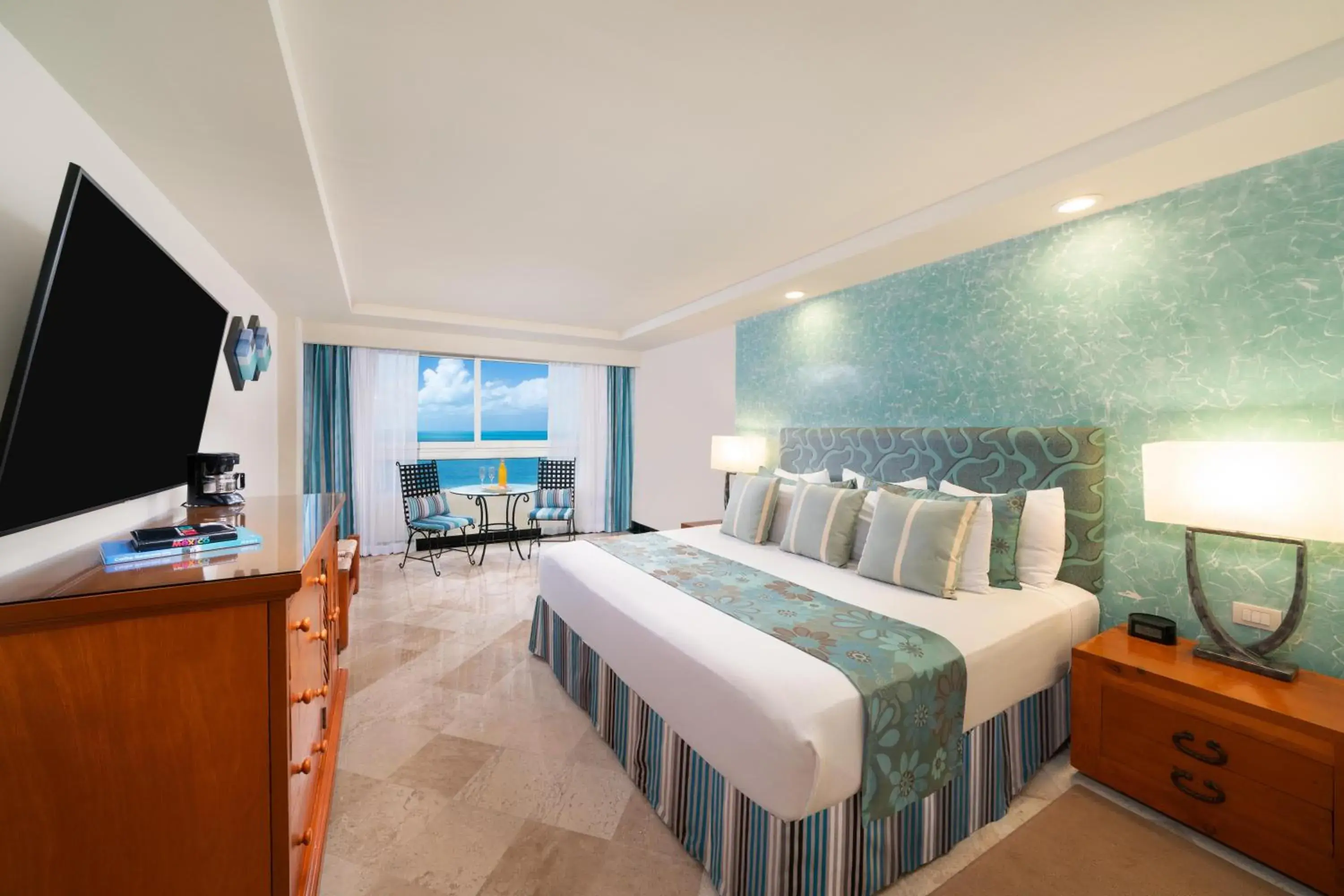 Sens Superior Room in The Sens Cancun by Oasis - All Inclusive Sens Superior Room in The Sens Cancun by Oasis - All Inclusive