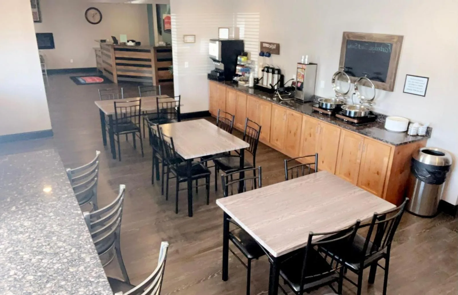 Breakfast in FairBridge Inn & Suites Williston