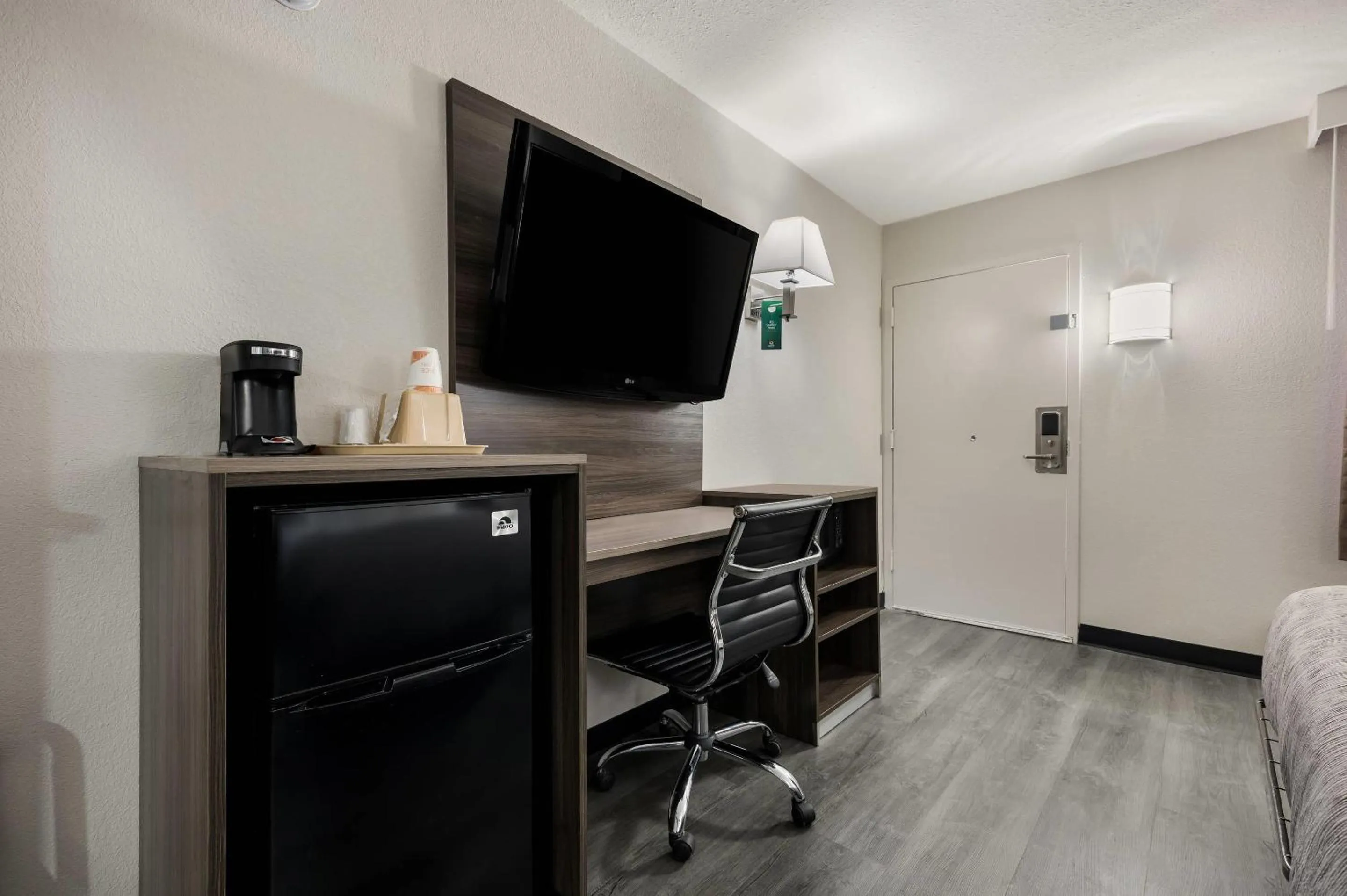 Bedroom in Quality Inn Gadsden - Attalla