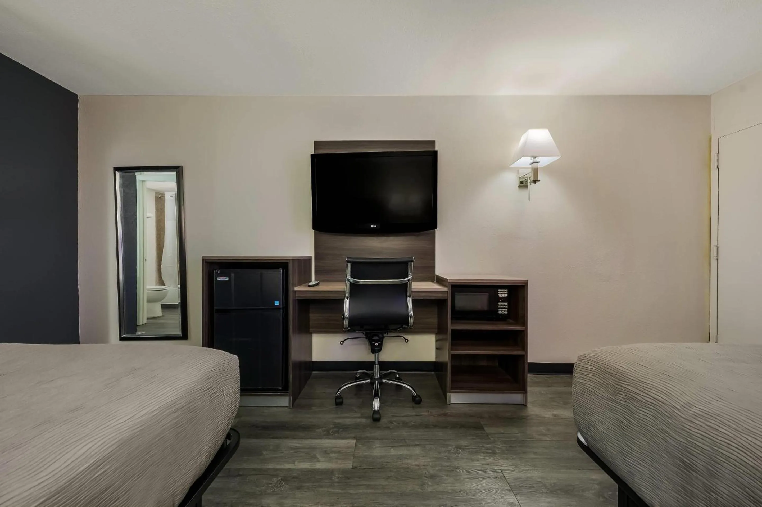 Bedroom, Bed in Quality Inn Gadsden - Attalla