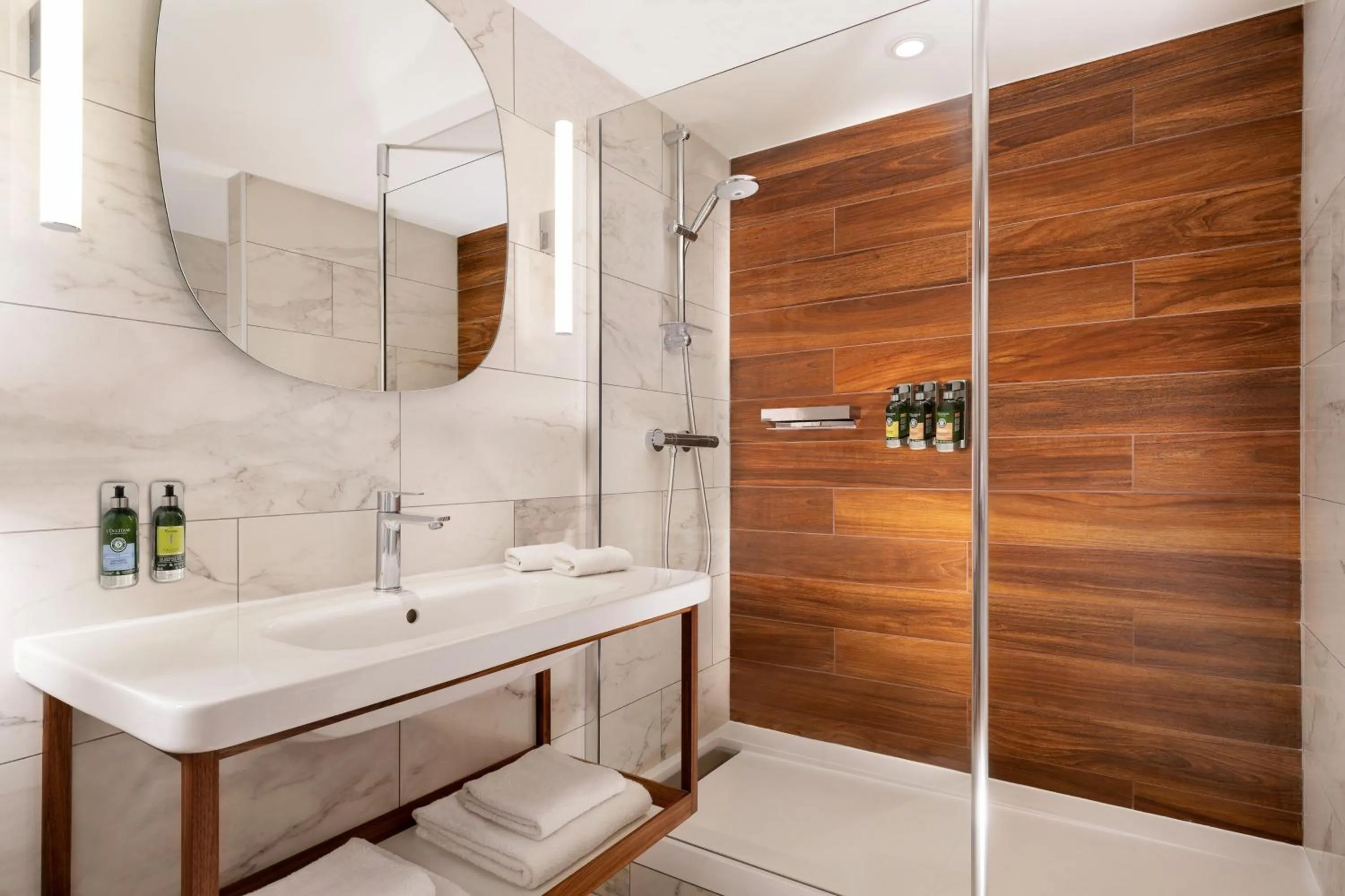 Bathroom in Le Meridien Nice