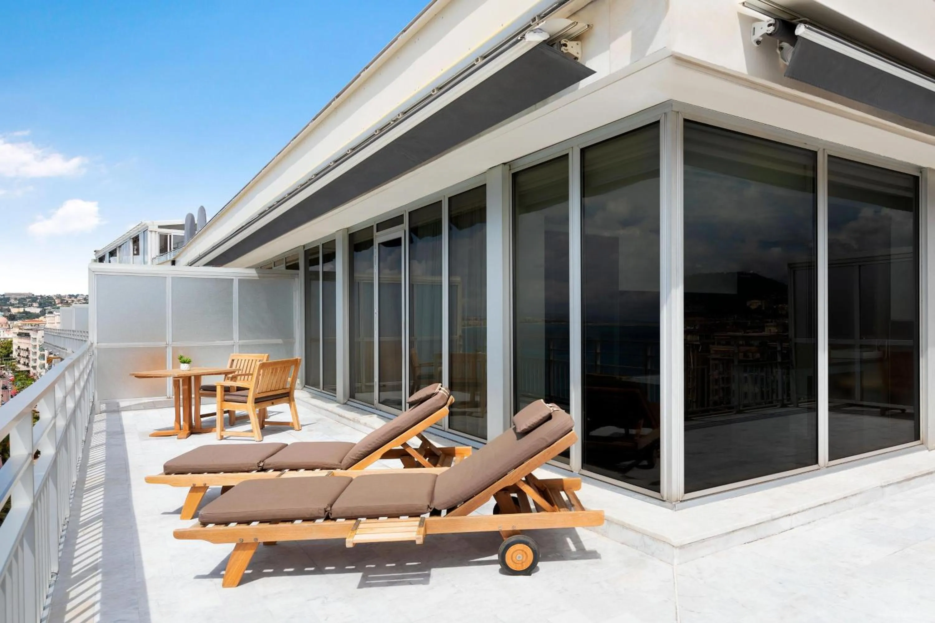 Photo of the whole room in Le Meridien Nice