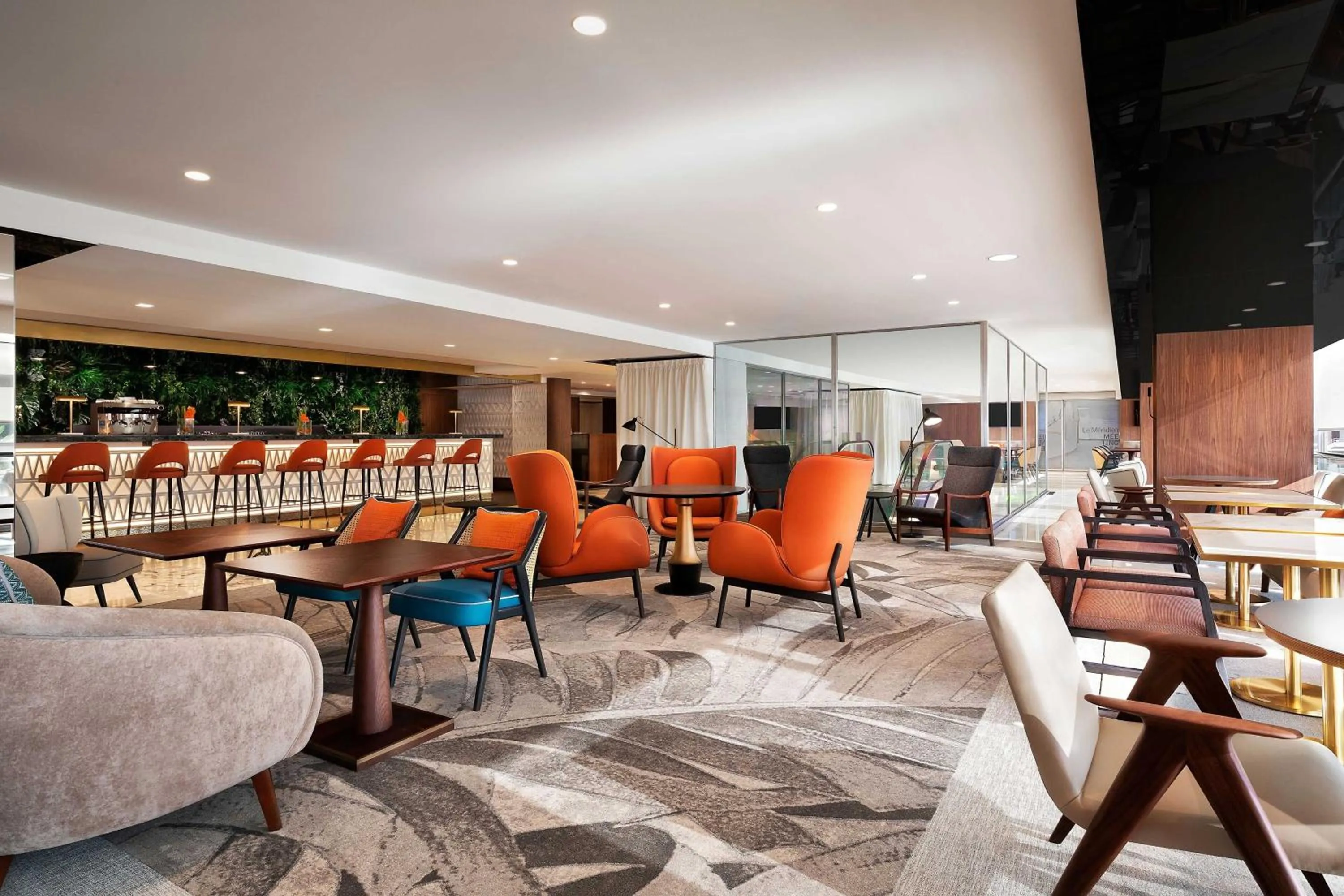 Lounge or bar in Le Meridien Nice