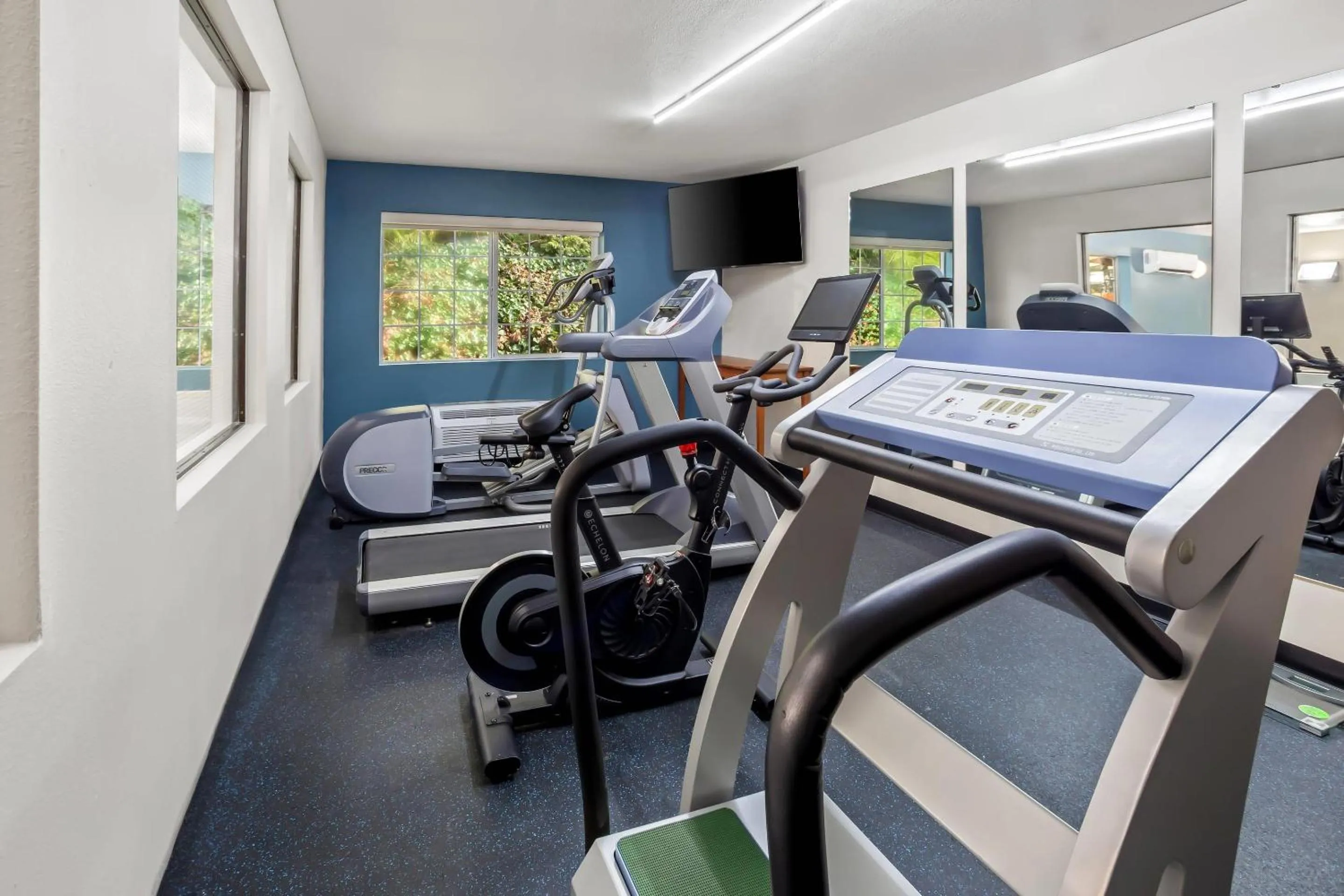 Fitness centre/facilities in Quality Inn Port Orchard