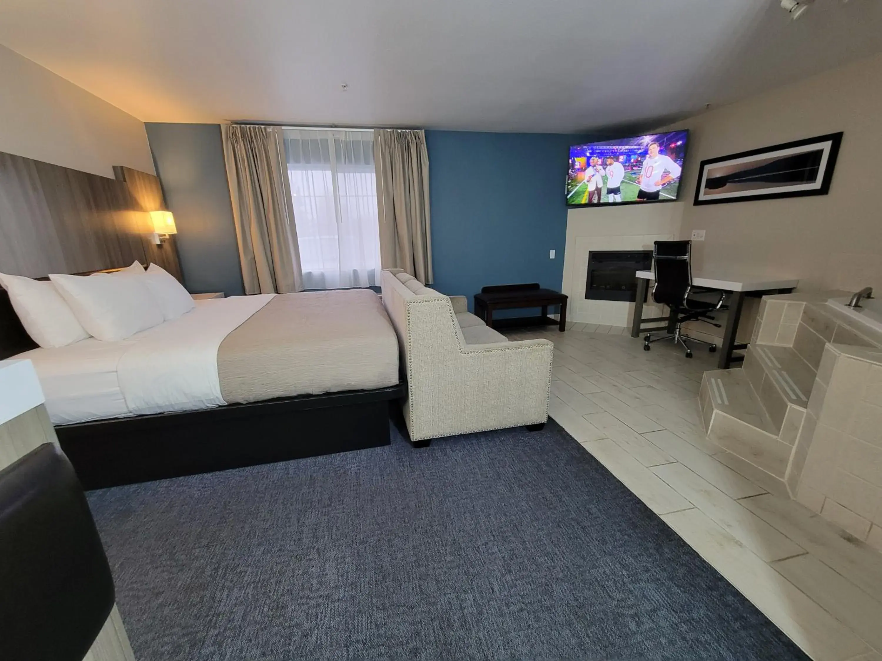 King Suite In-Room Whirlpool Nonsmoking in Red Lion Inn & Suites Port Orchard King Suite In-Room Whirlpool Nonsmoking in Red Lion Inn & Suites Port Orchard