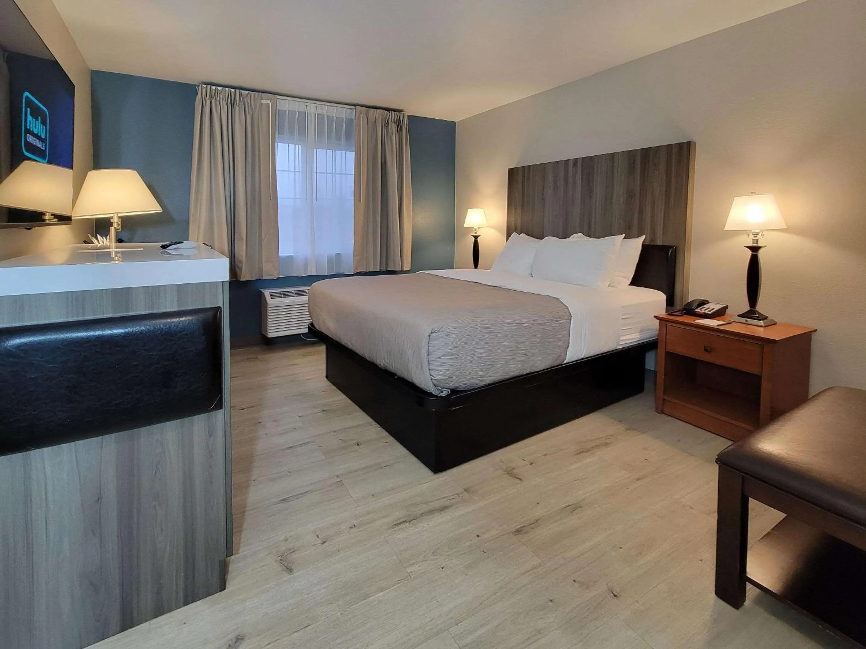 Bedroom, Bed in Quality Inn Port Orchard