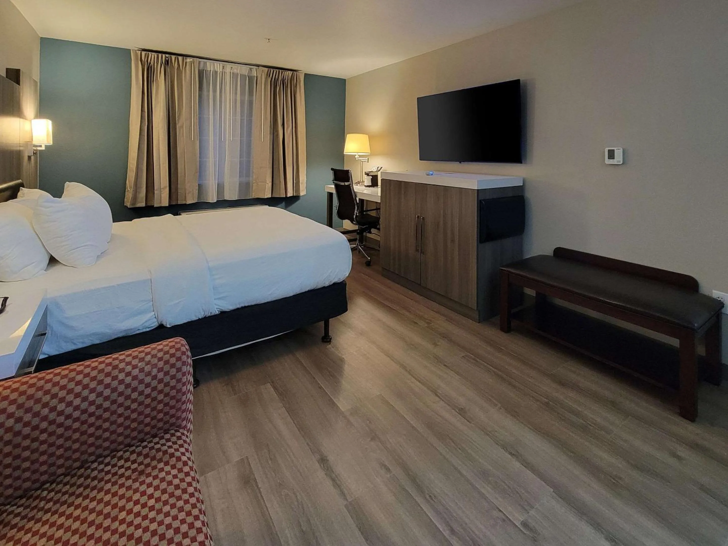 Bedroom, Bed in Quality Inn Port Orchard