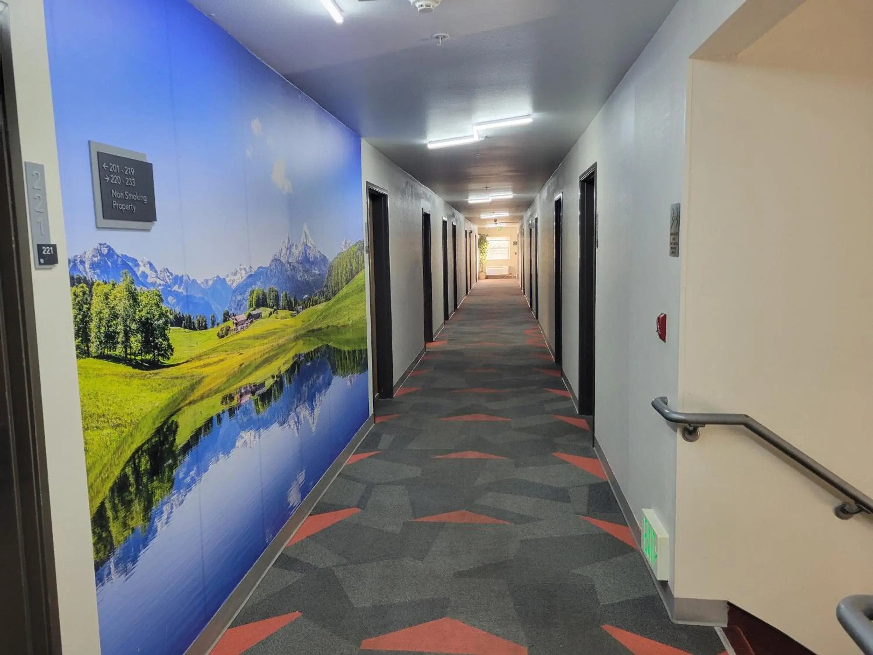 Property building in Quality Inn Port Orchard Property building in Quality Inn Port Orchard