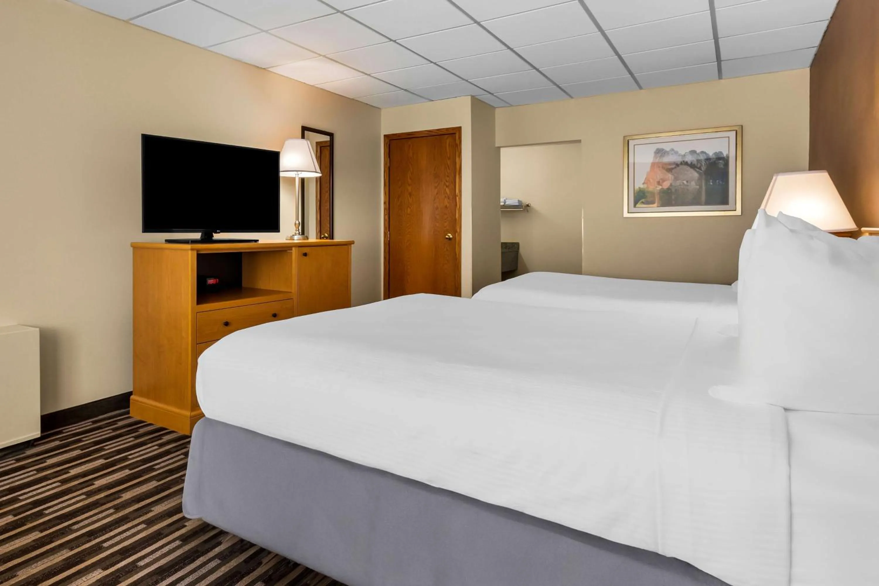 Bedroom, Bed in Best Western Lee's Motor Inn